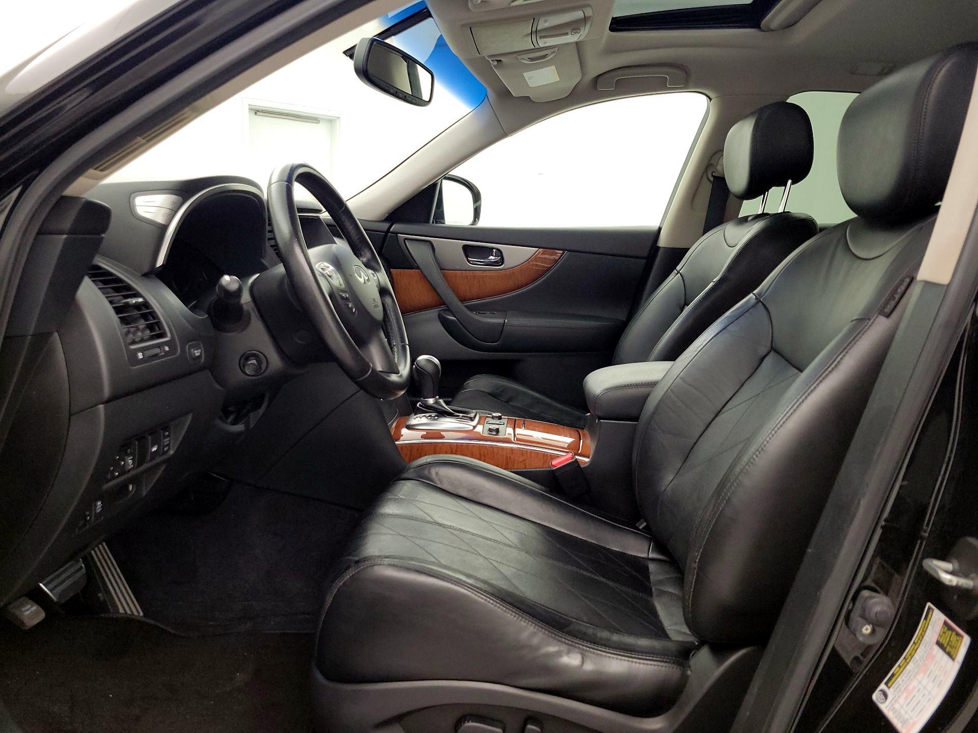Thumbnail: 2015 INFINITI QX70 - 11