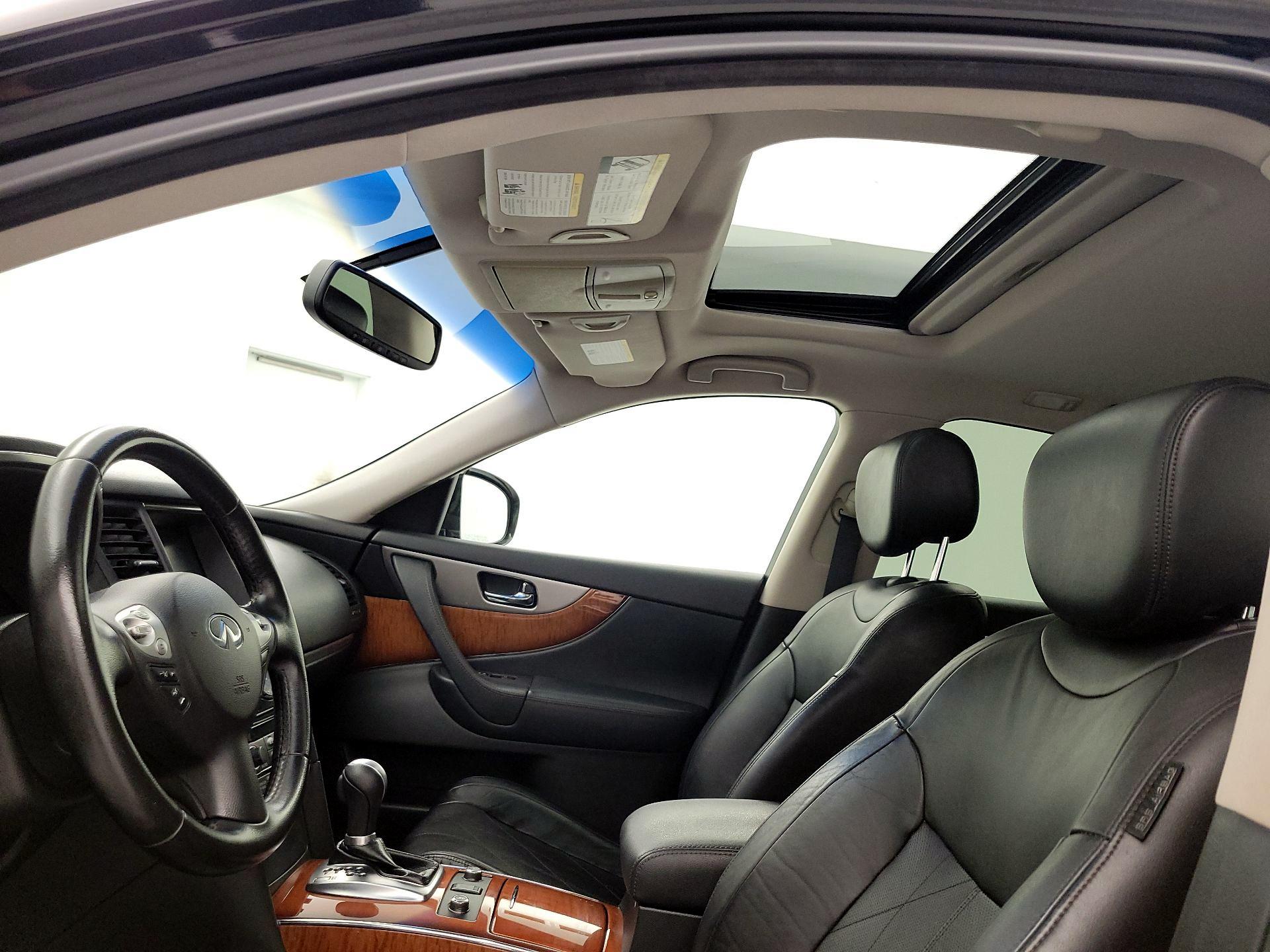 Thumbnail: 2015 INFINITI QX70 - 20