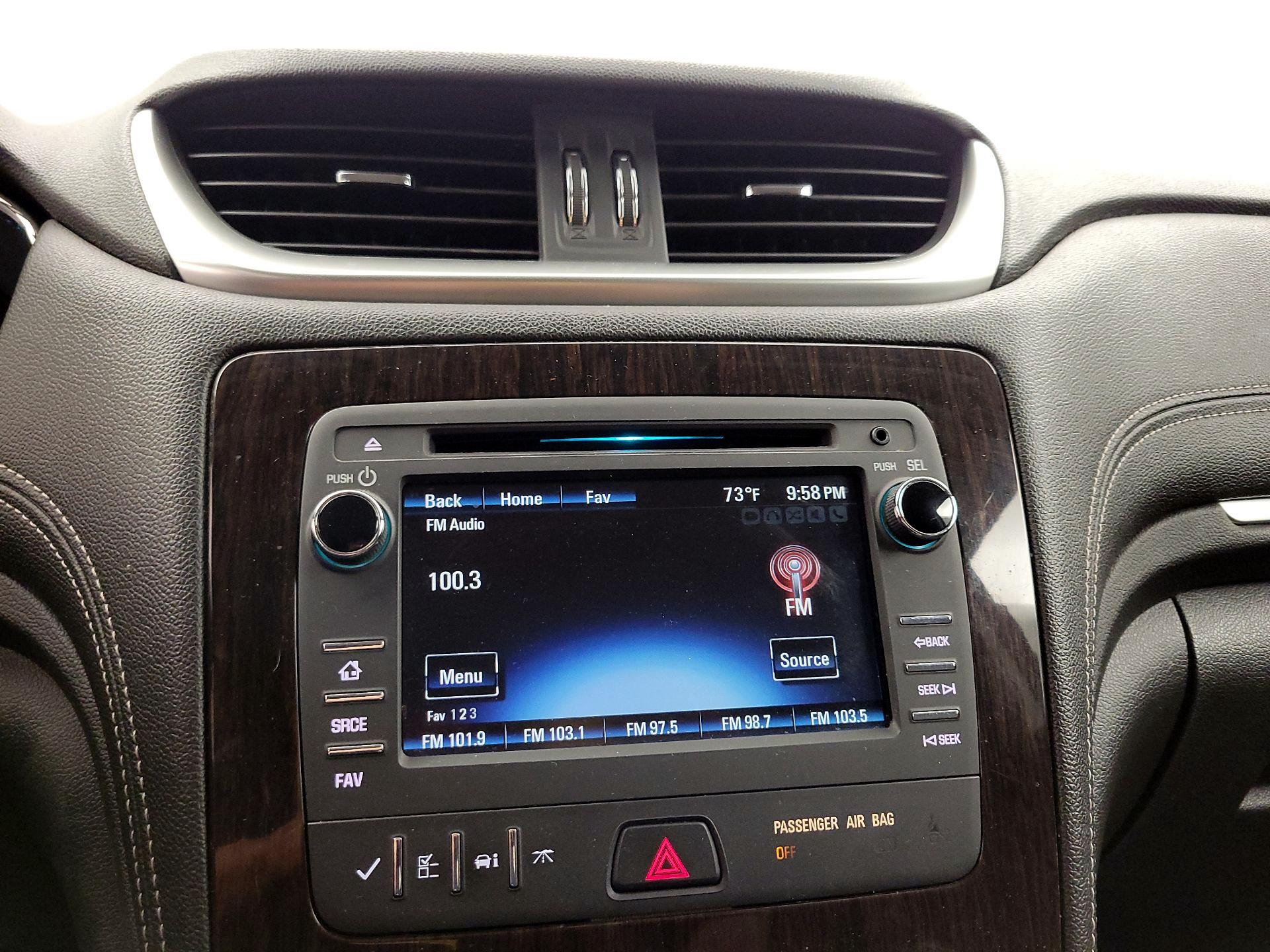 Thumbnail: 2017 Chevrolet Traverse - 15