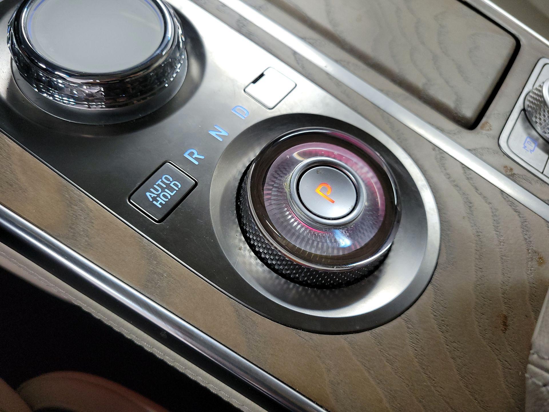 Thumbnail: 2023 Genesis GV80 - 16