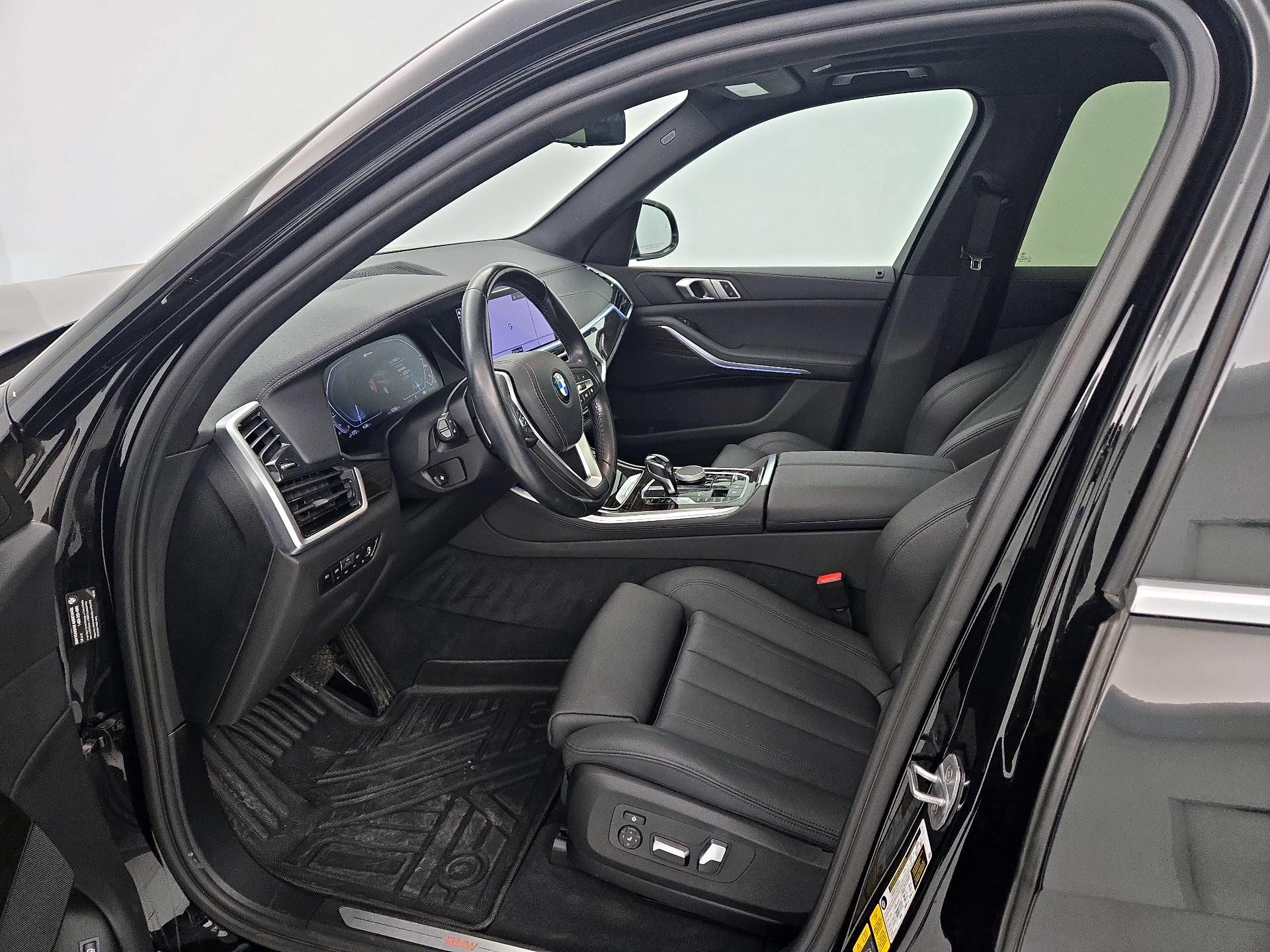 Thumbnail: 2021 BMW X5 - 11