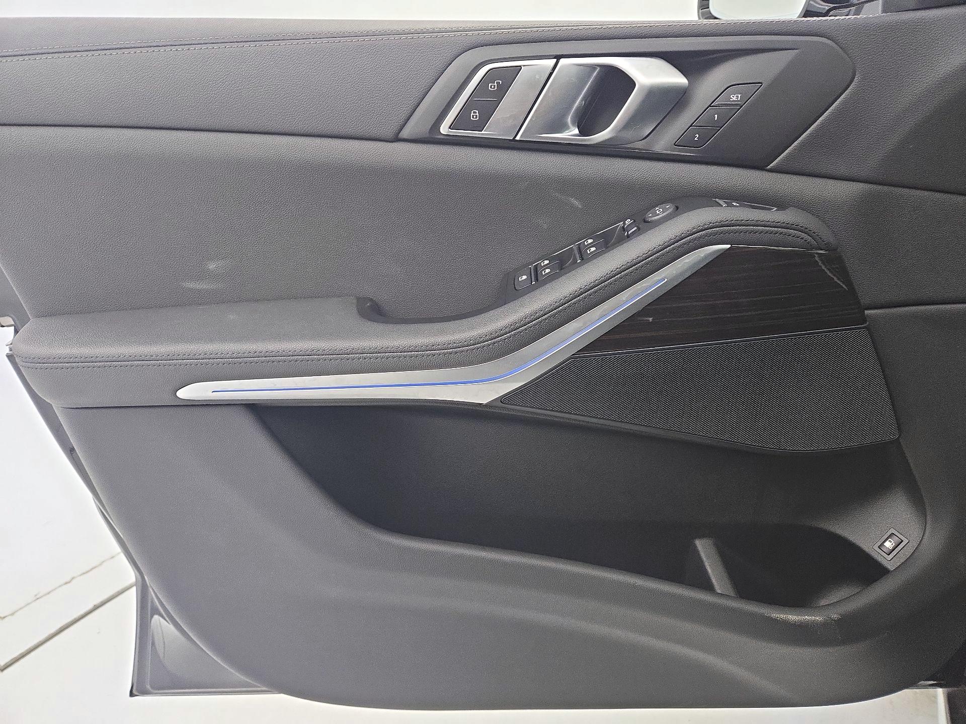 Thumbnail: 2021 BMW X5 - 12