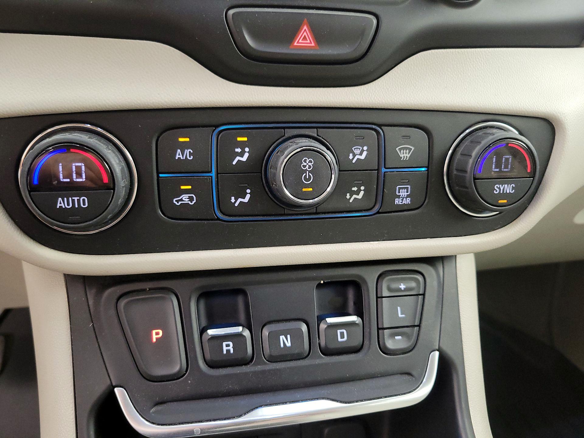 Thumbnail: 2020 GMC Terrain - 16