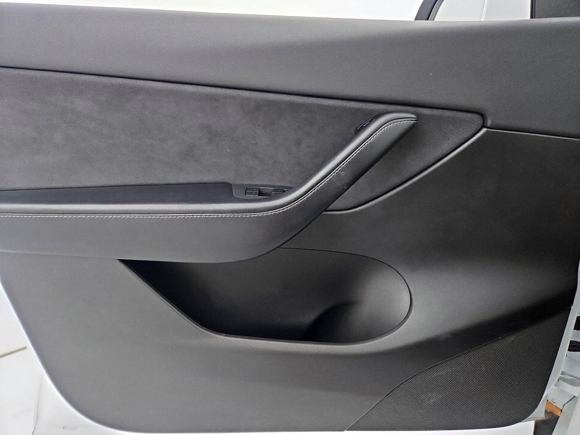 Thumbnail: 2021 Tesla Model Y - 12