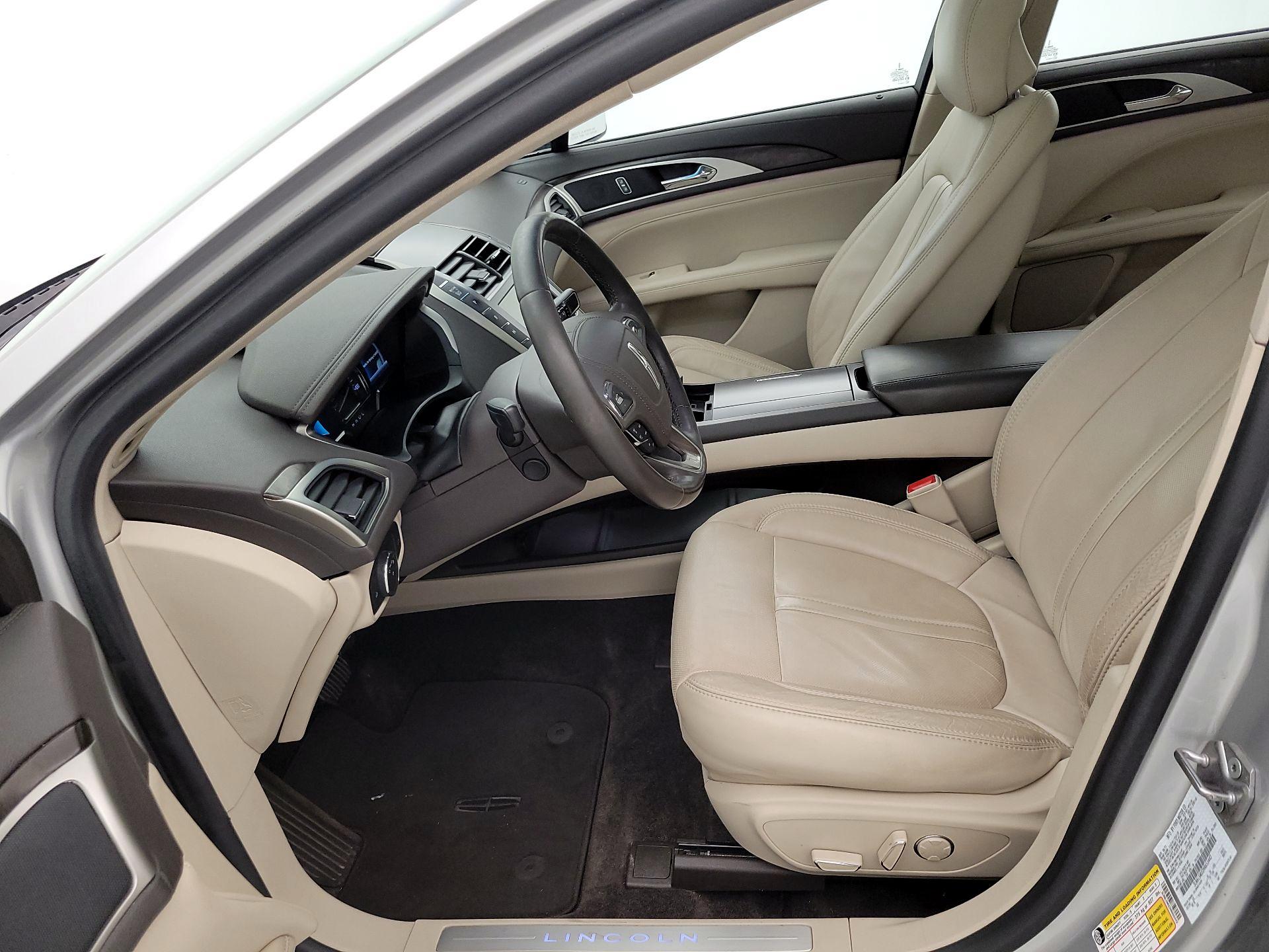 Thumbnail: 2017 Lincoln MKZ - 11
