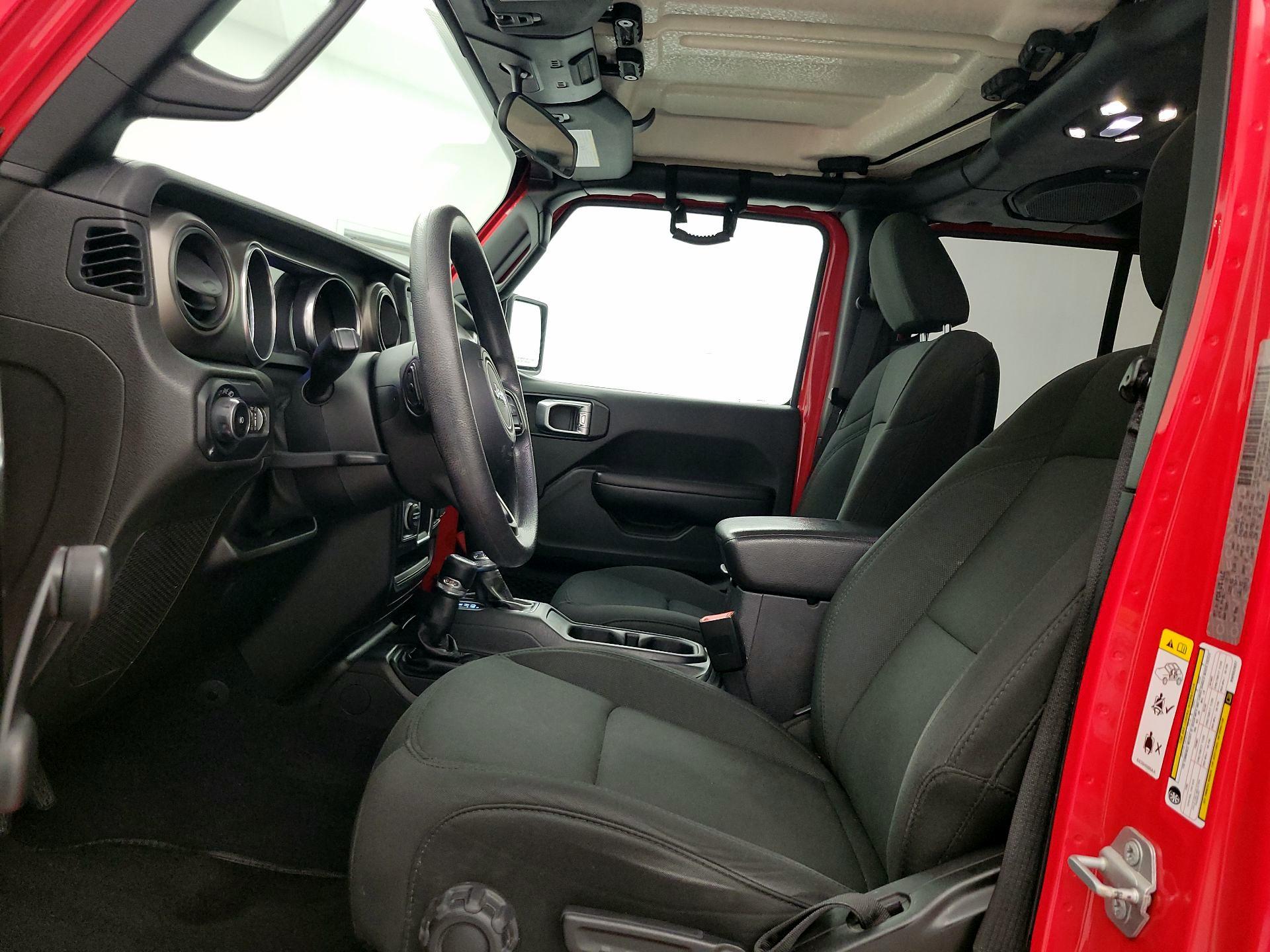 Thumbnail: 2019 Jeep Wrangler - 11