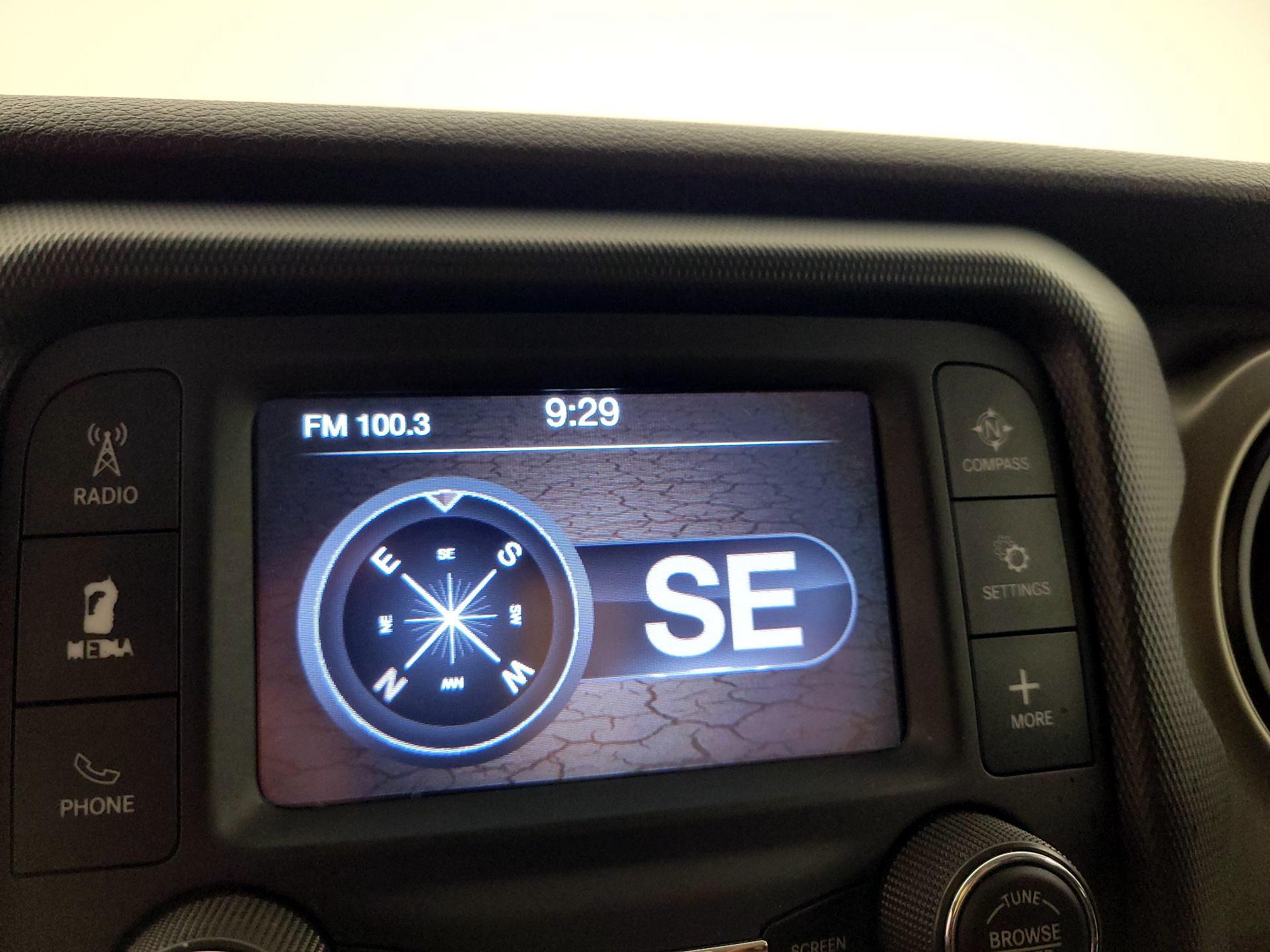 Thumbnail: 2019 Jeep Wrangler - 14