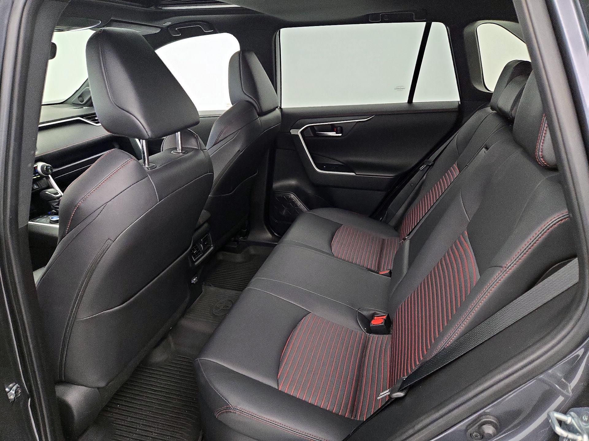 Thumbnail: 2023 Toyota RAV4 - 20