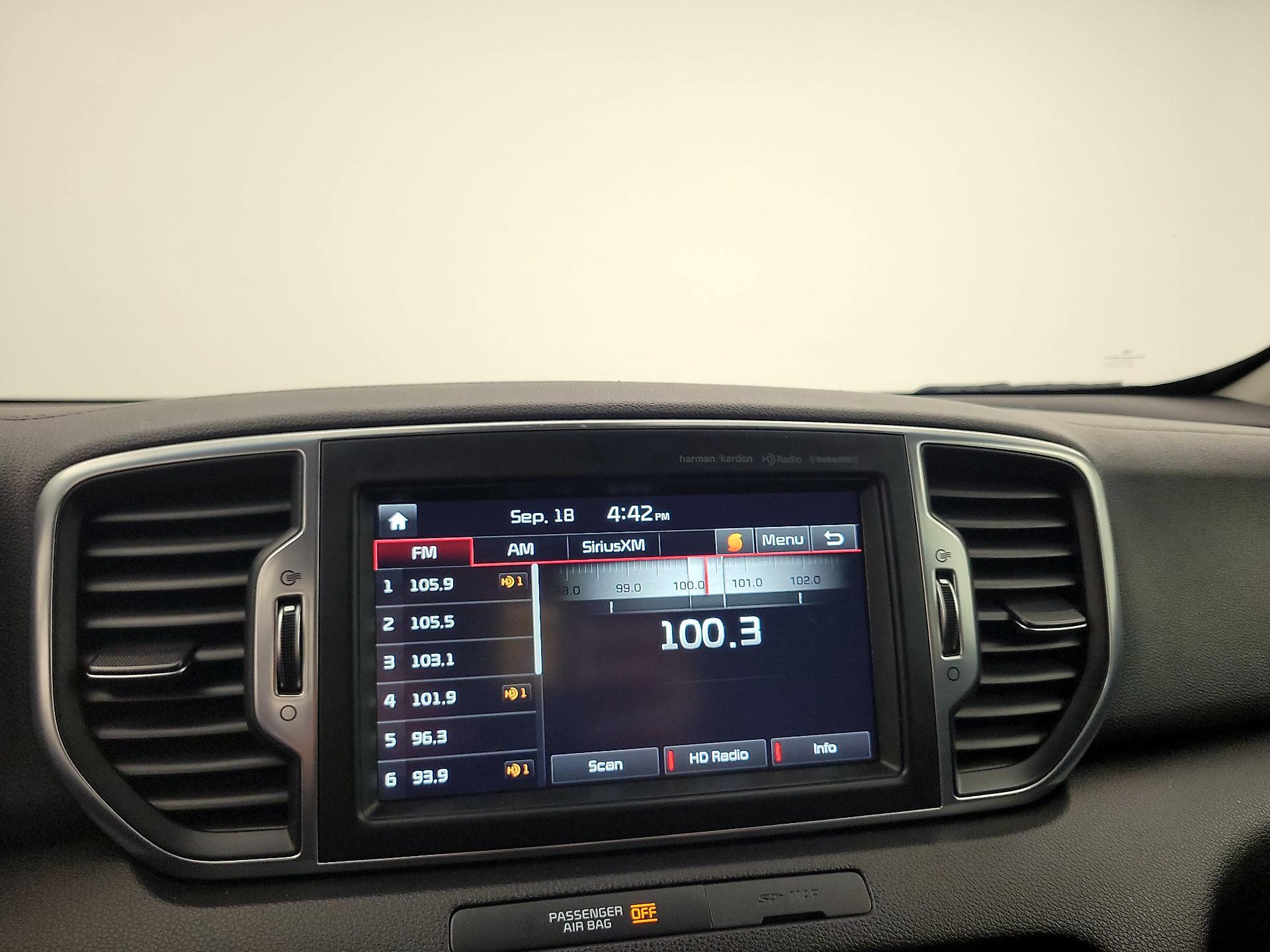 Thumbnail: 2017 Kia Sportage - 16