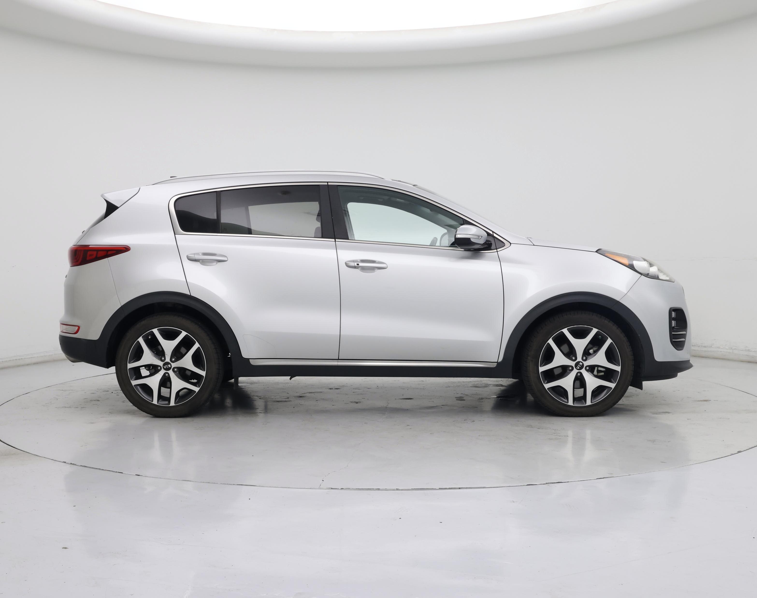 Thumbnail: 2017 Kia Sportage - 7