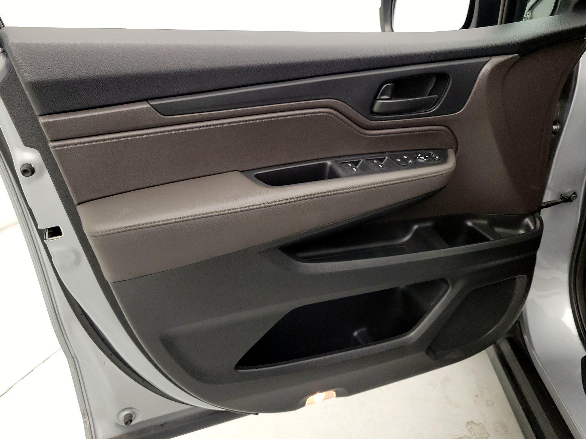 Thumbnail: 2019 Honda Odyssey - 12