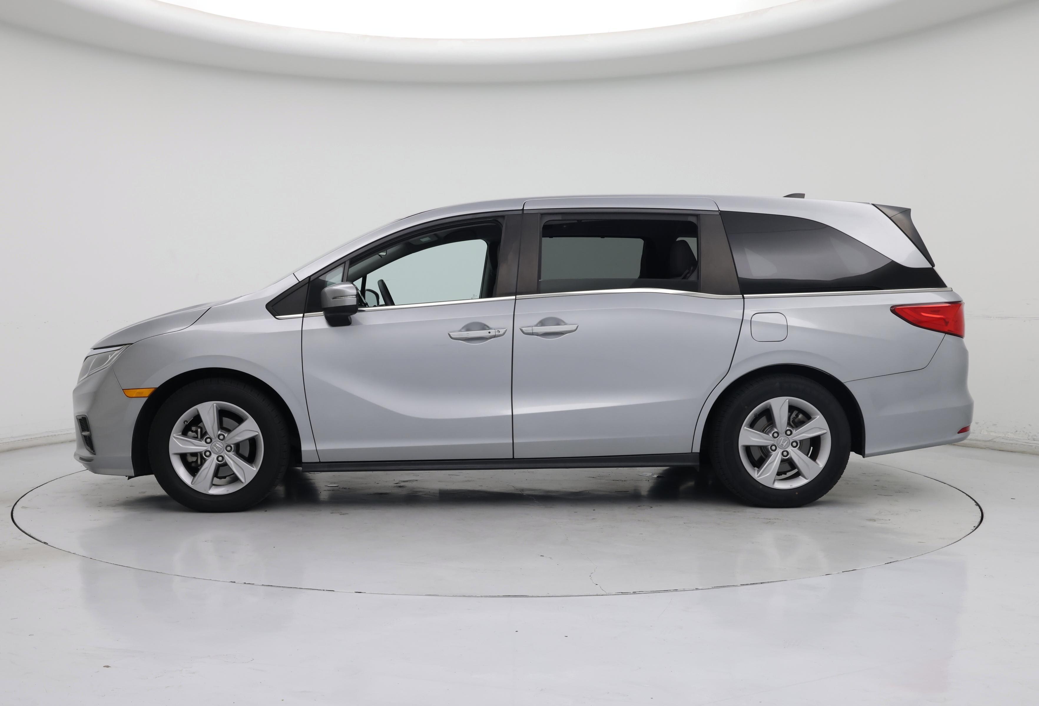 Thumbnail: 2019 Honda Odyssey - 3