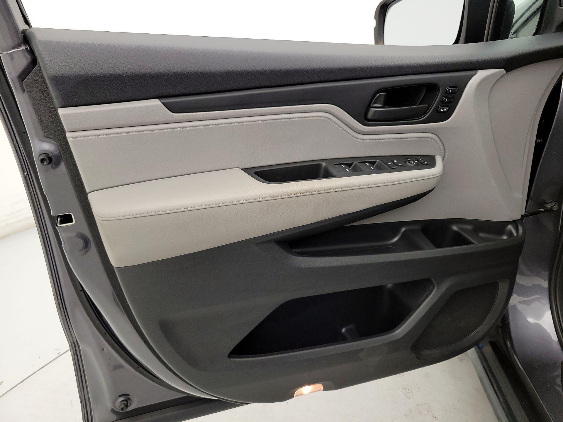 Thumbnail: 2019 Honda Odyssey - 12