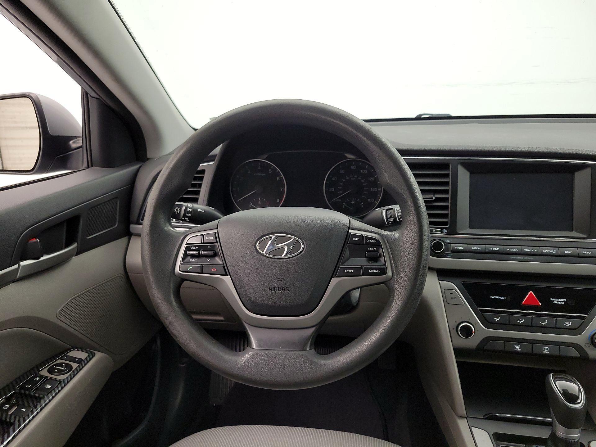 Thumbnail: 2017 Hyundai Elantra - 10