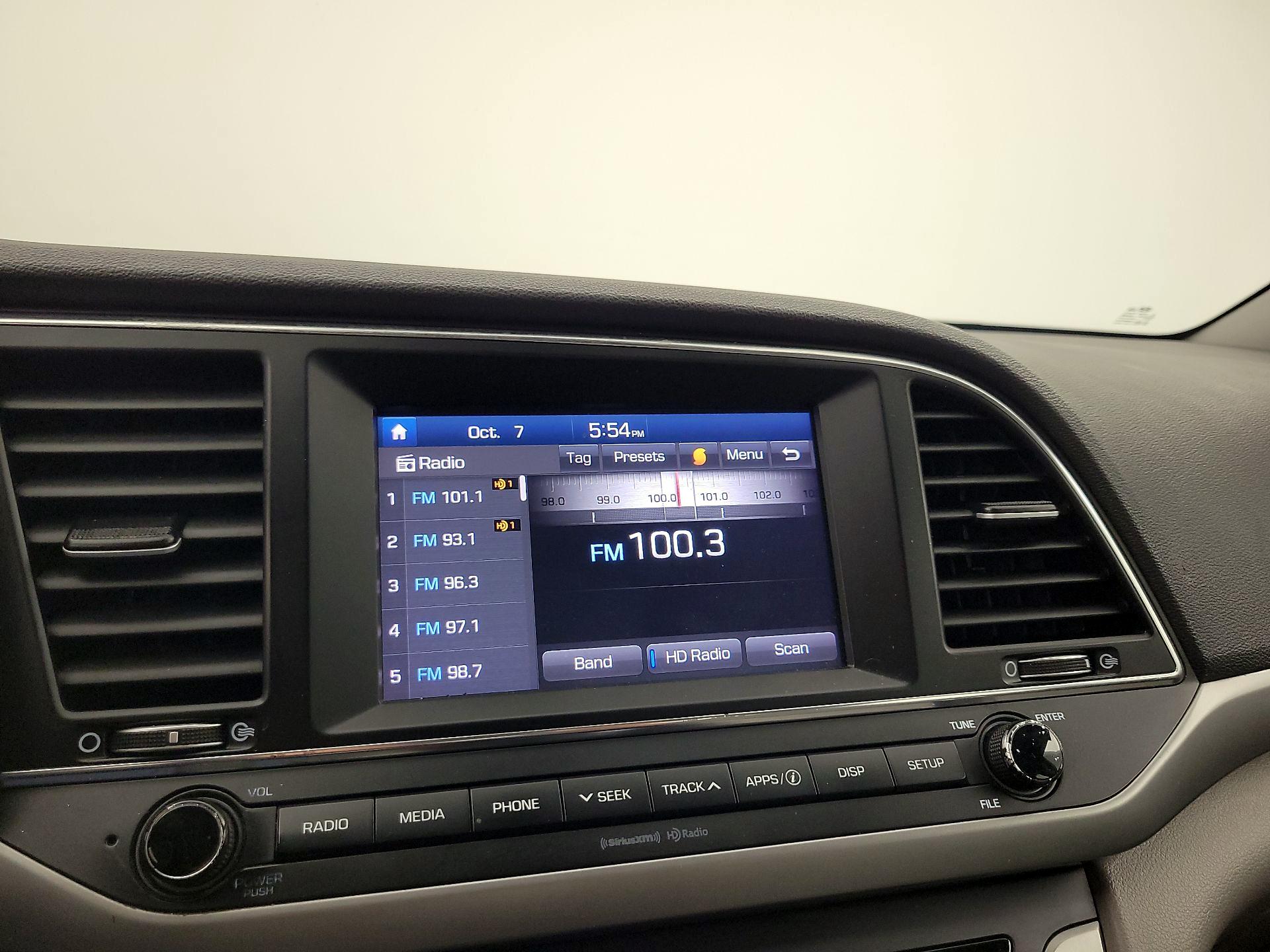 Thumbnail: 2017 Hyundai Elantra - 15