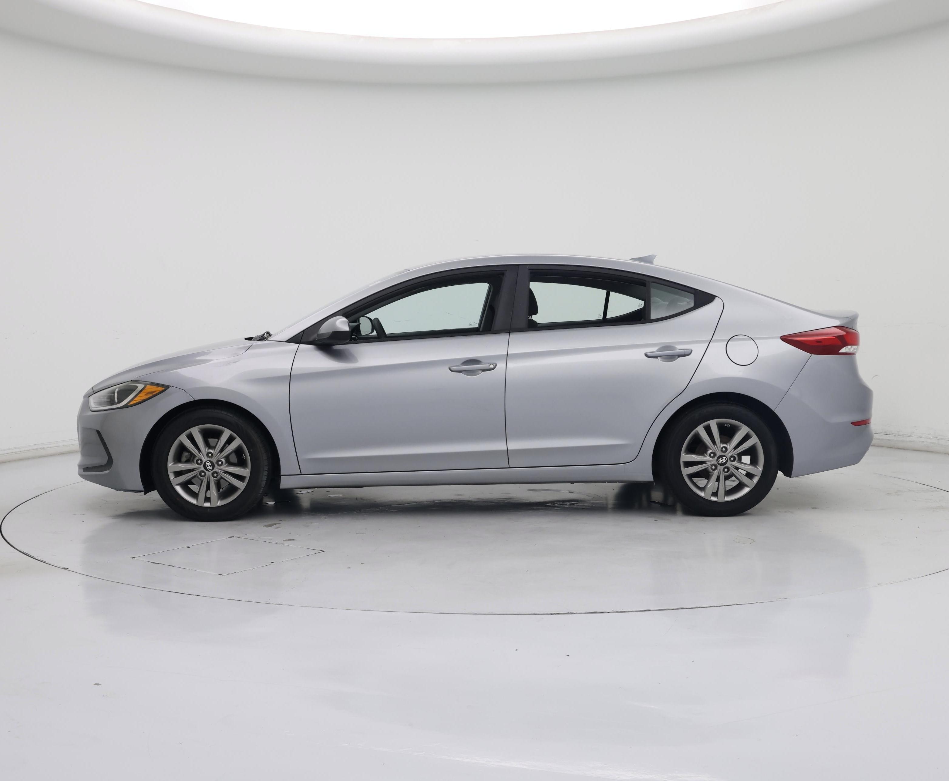 Thumbnail: 2017 Hyundai Elantra - 3