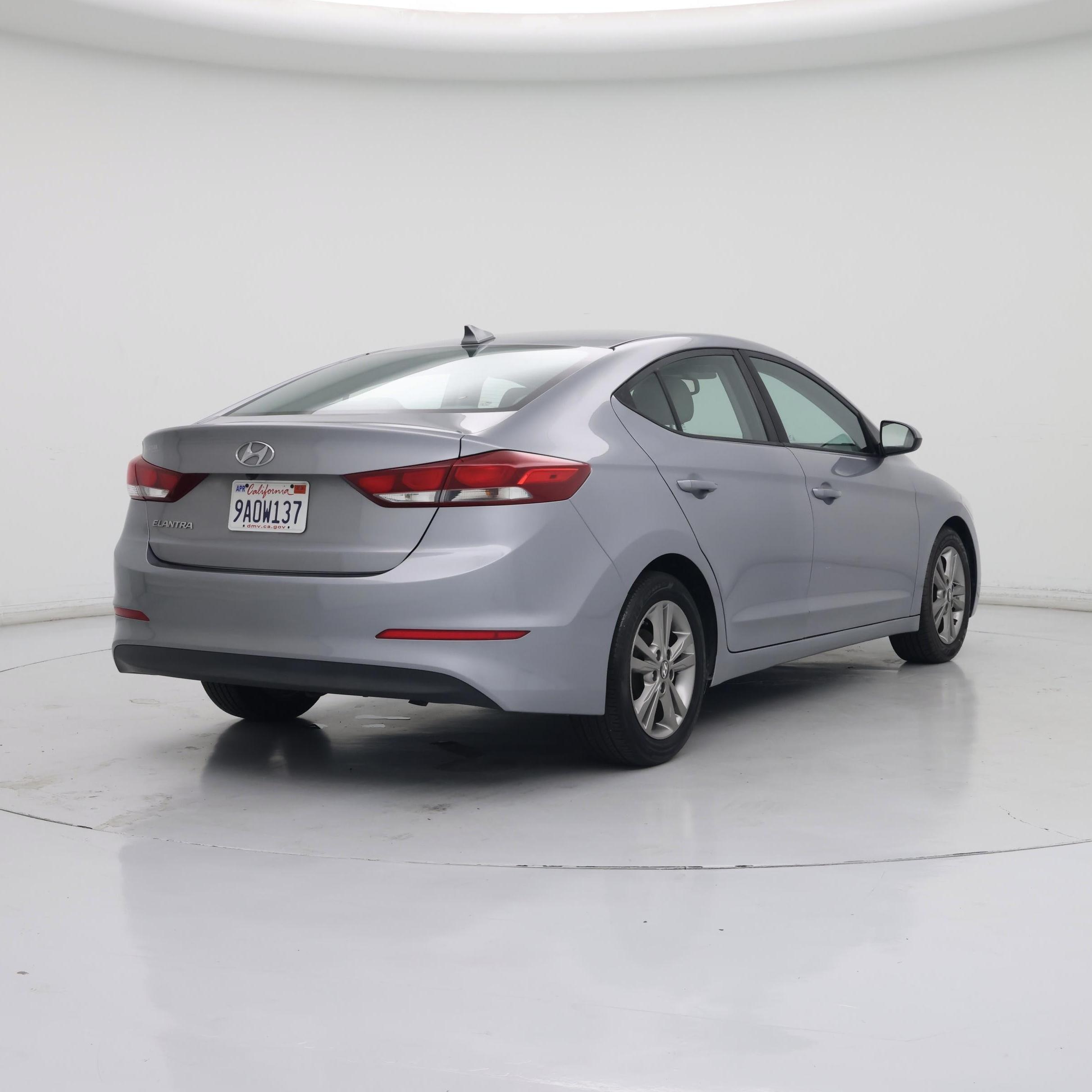 Thumbnail: 2017 Hyundai Elantra - 8