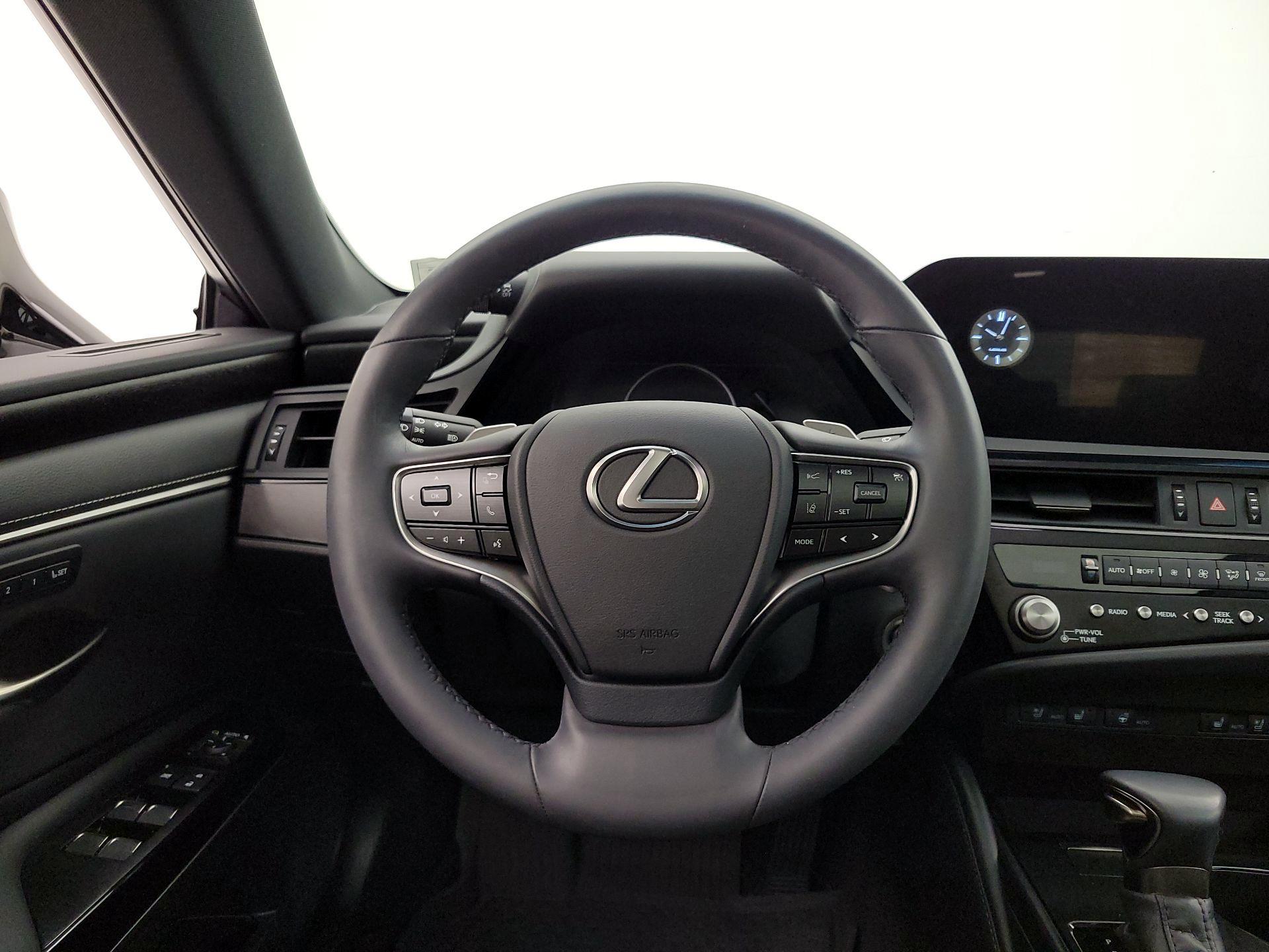 Thumbnail: 2023 Lexus ES - 10