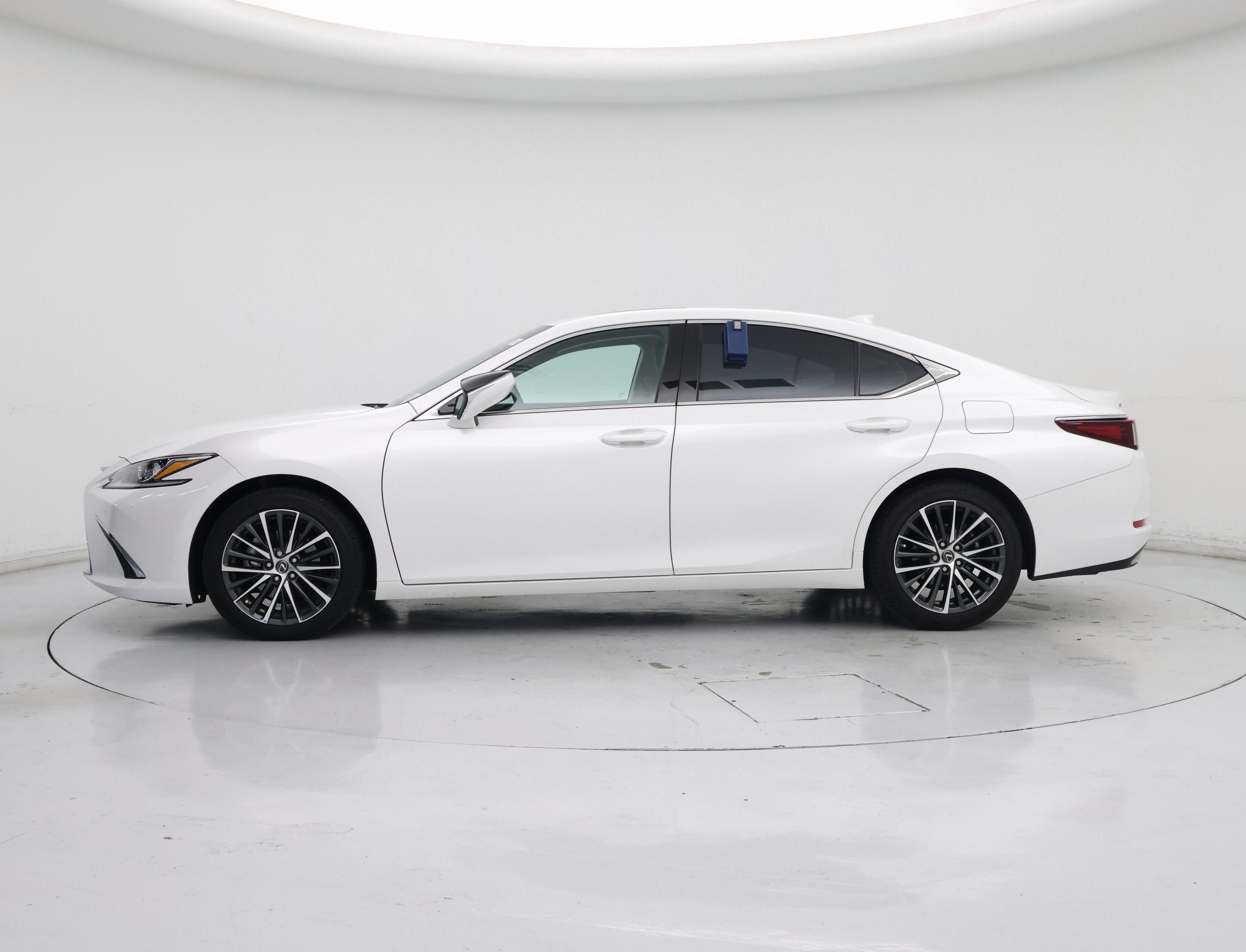 Thumbnail: 2023 Lexus ES - 3