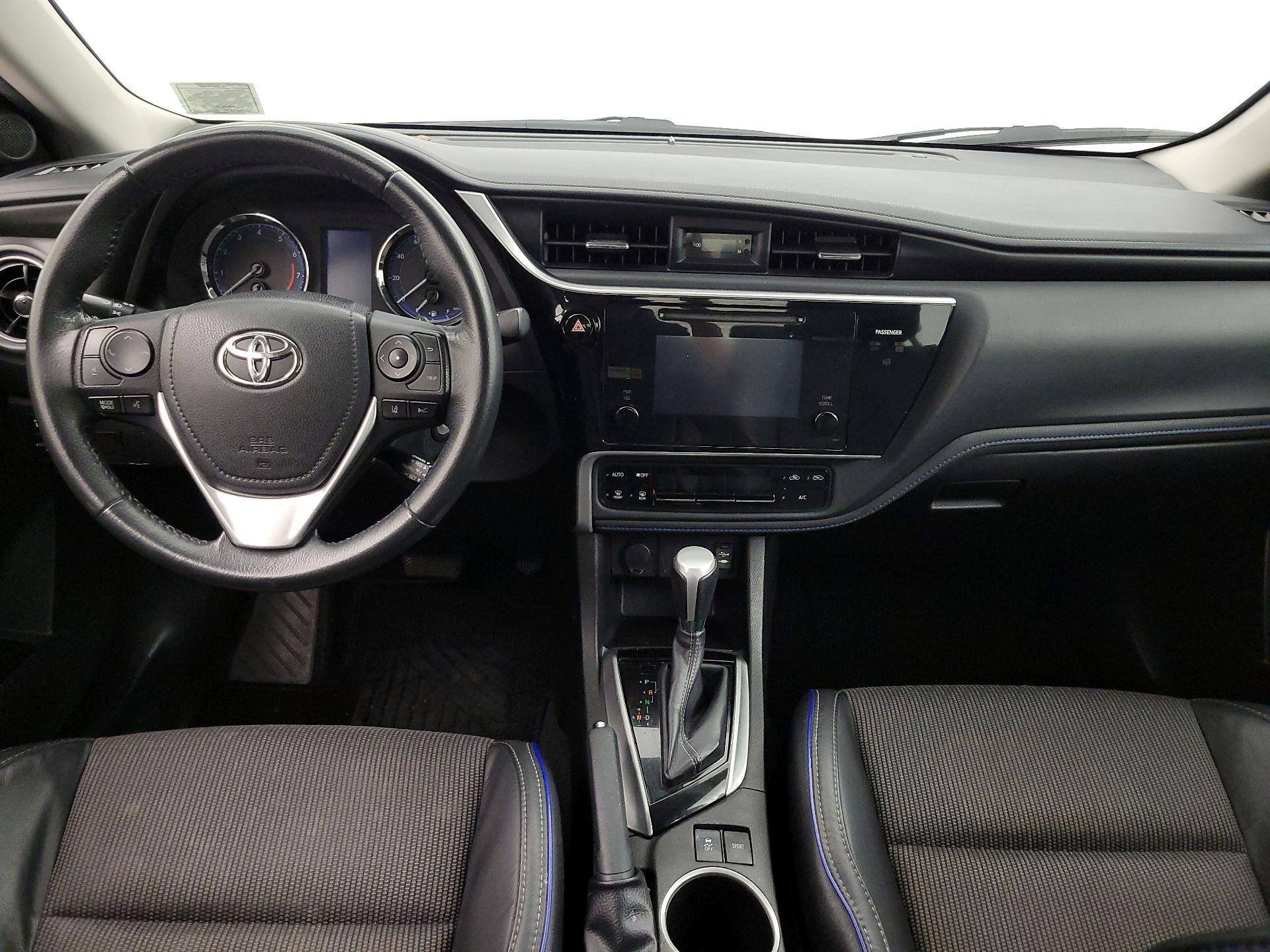 Thumbnail: 2017 Toyota Corolla - 9