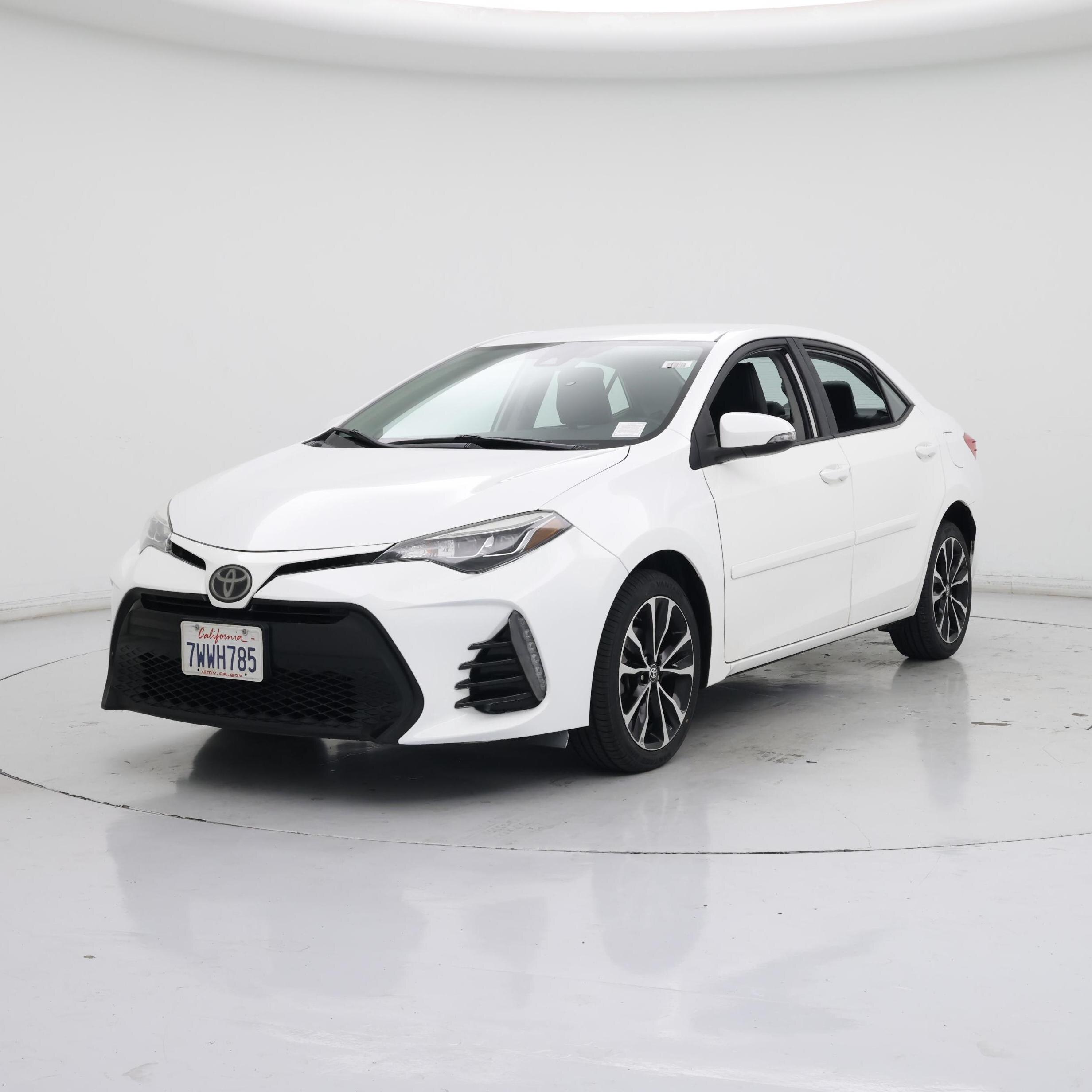 Thumbnail: 2017 Toyota Corolla - 4