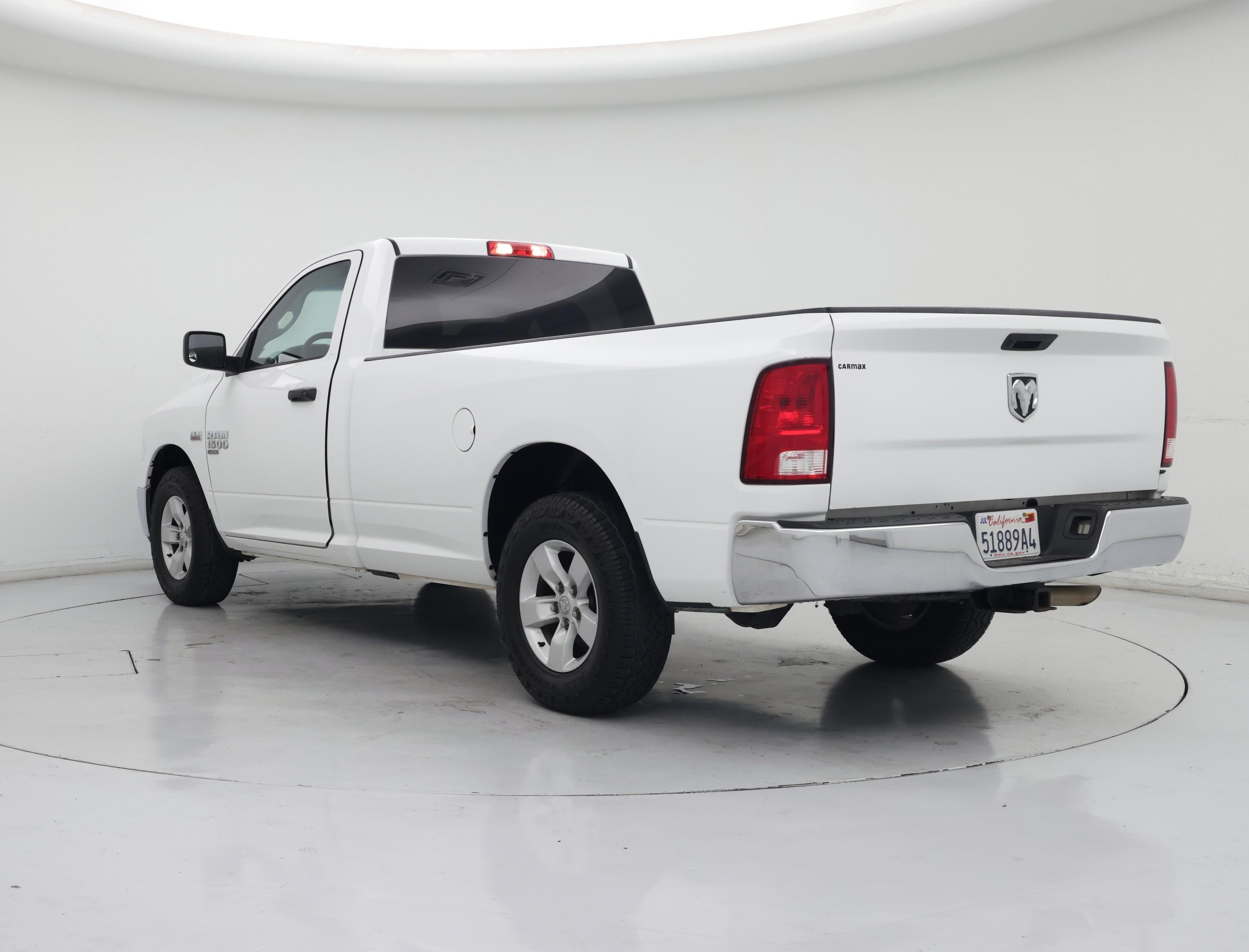 Thumbnail: 2019 RAM 1500 Classic - 2