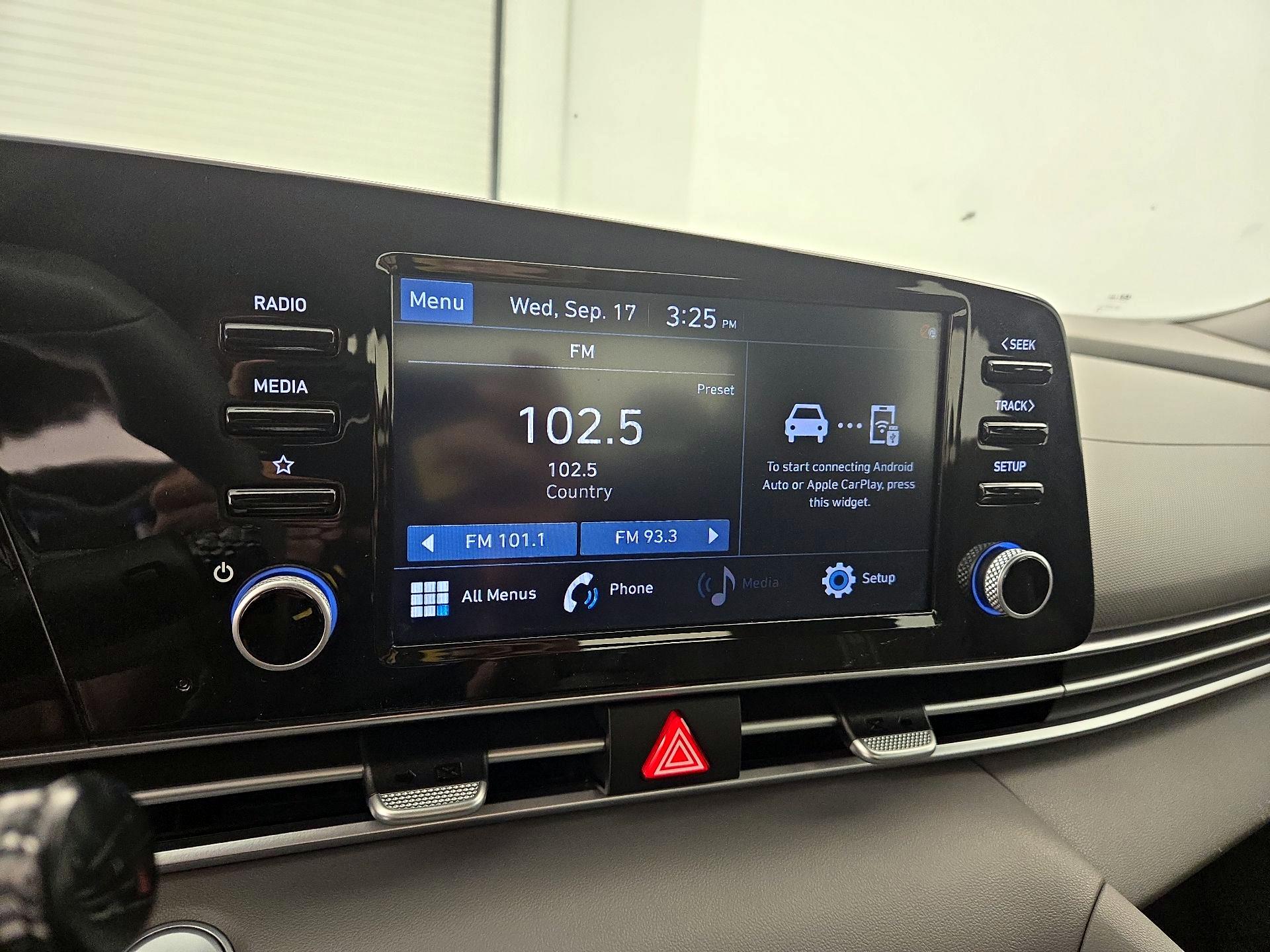 Thumbnail: 2022 Hyundai Elantra - 15