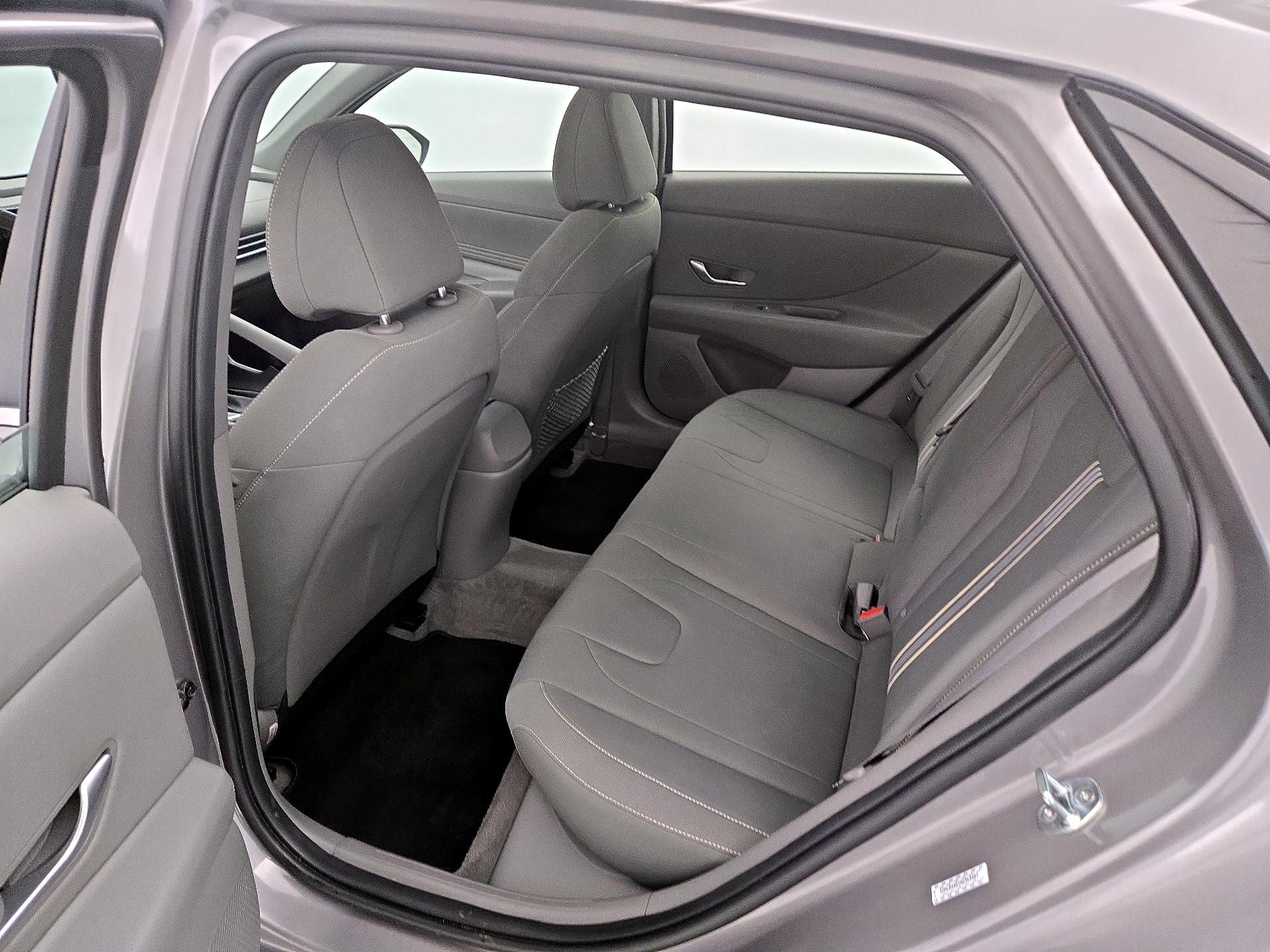 Thumbnail: 2022 Hyundai Elantra - 20