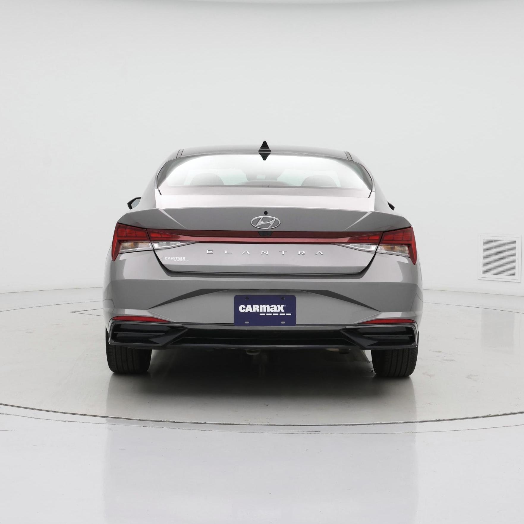 Thumbnail: 2022 Hyundai Elantra - 6