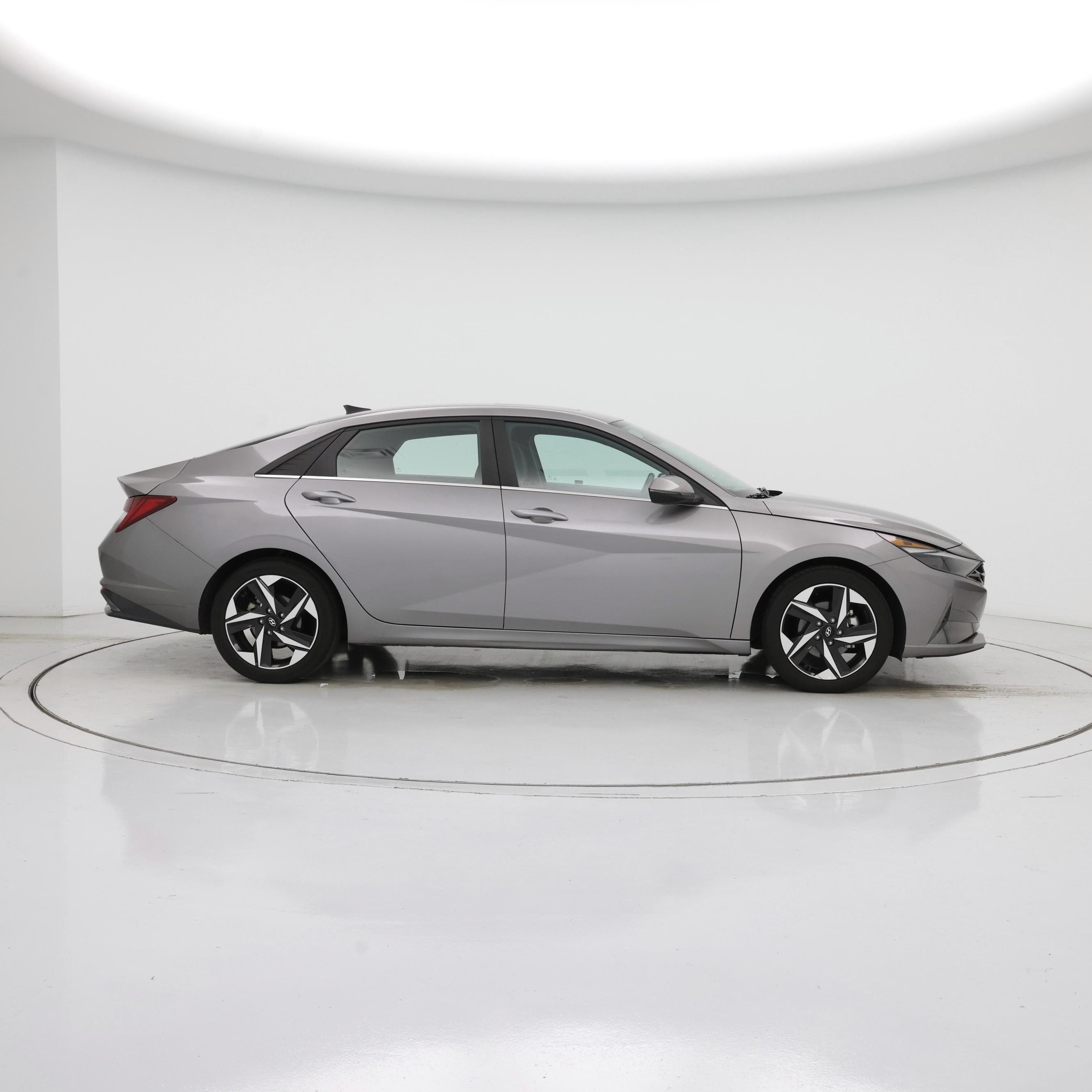 Thumbnail: 2022 Hyundai Elantra - 7