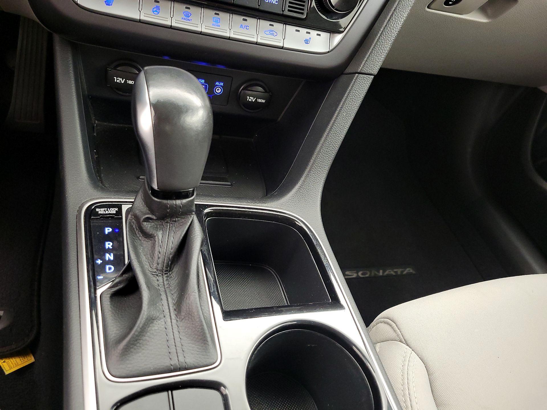 Thumbnail: 2019 Hyundai Sonata - 17