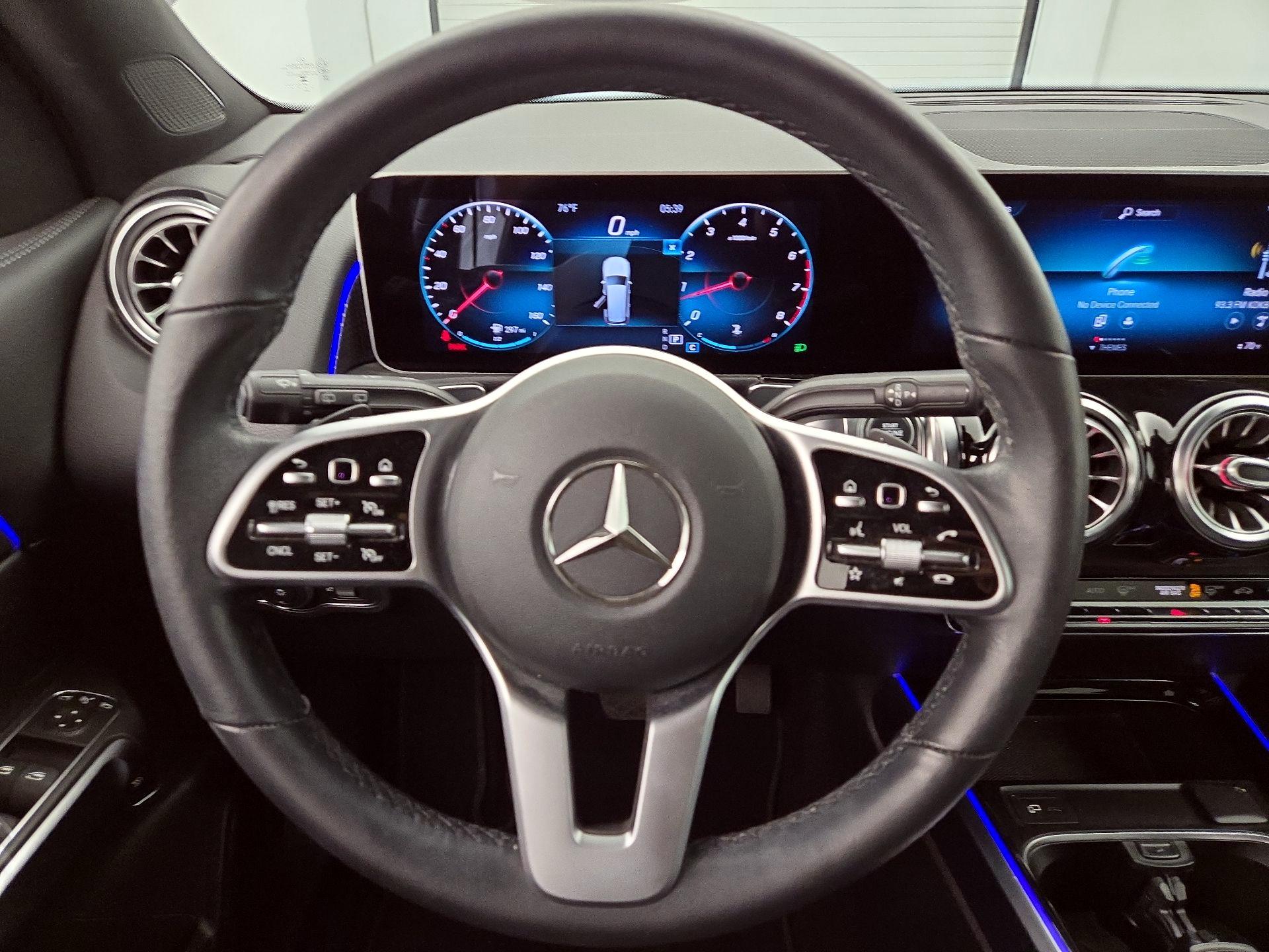 Thumbnail: 2020 Mercedes-Benz GLB - 10