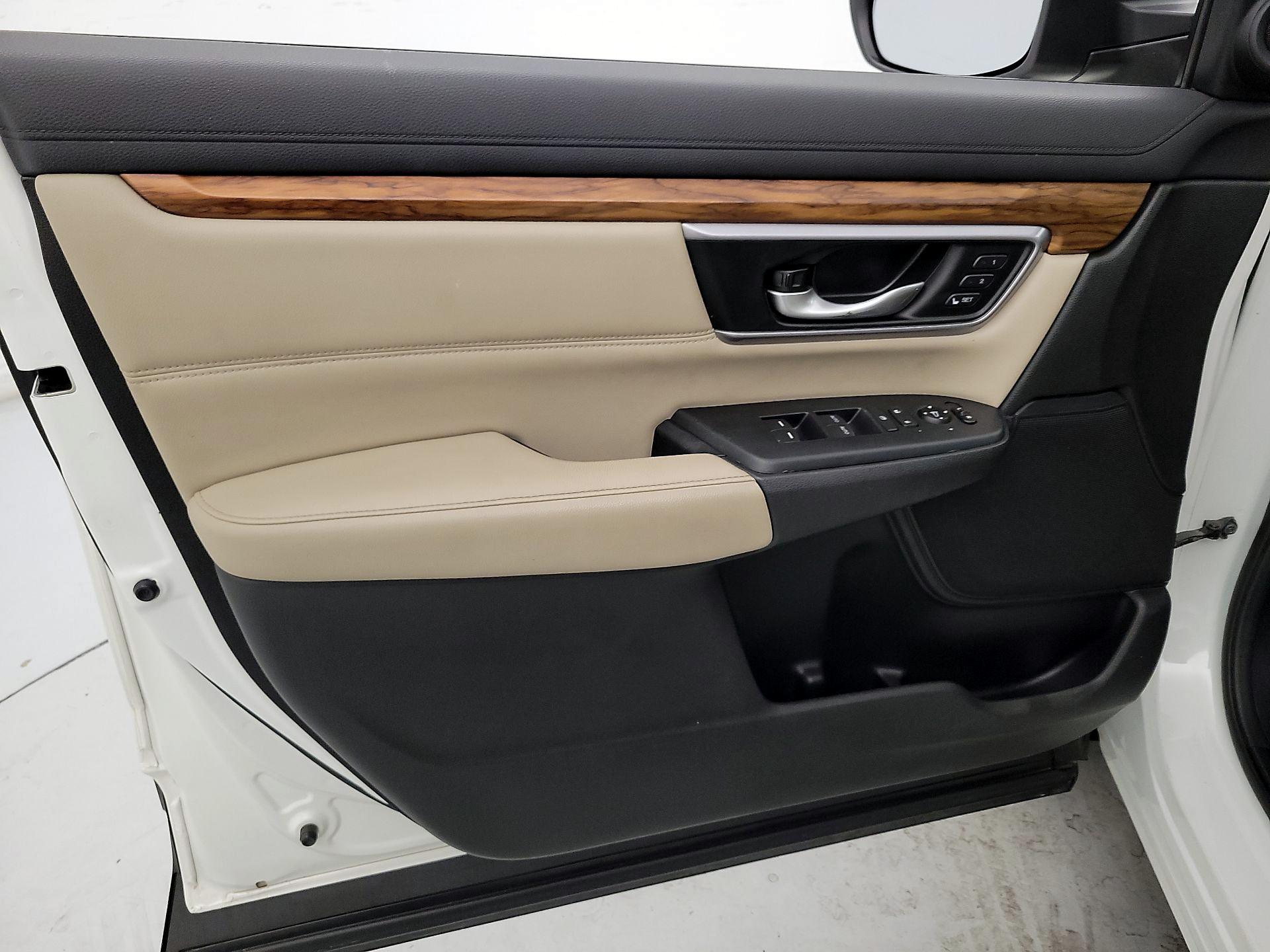 Thumbnail: 2017 Honda CR-V - 12