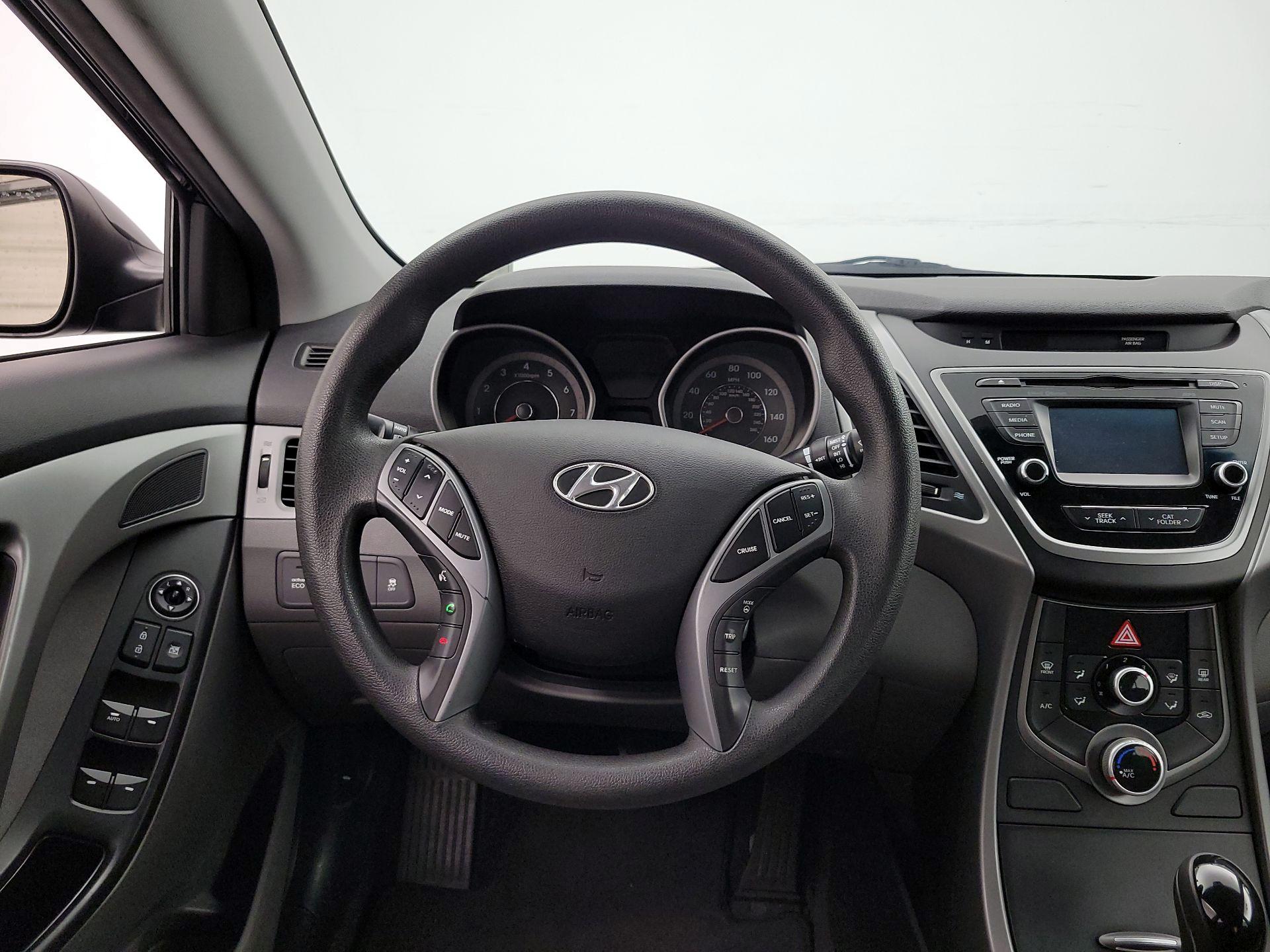 Thumbnail: 2015 Hyundai Elantra - 10