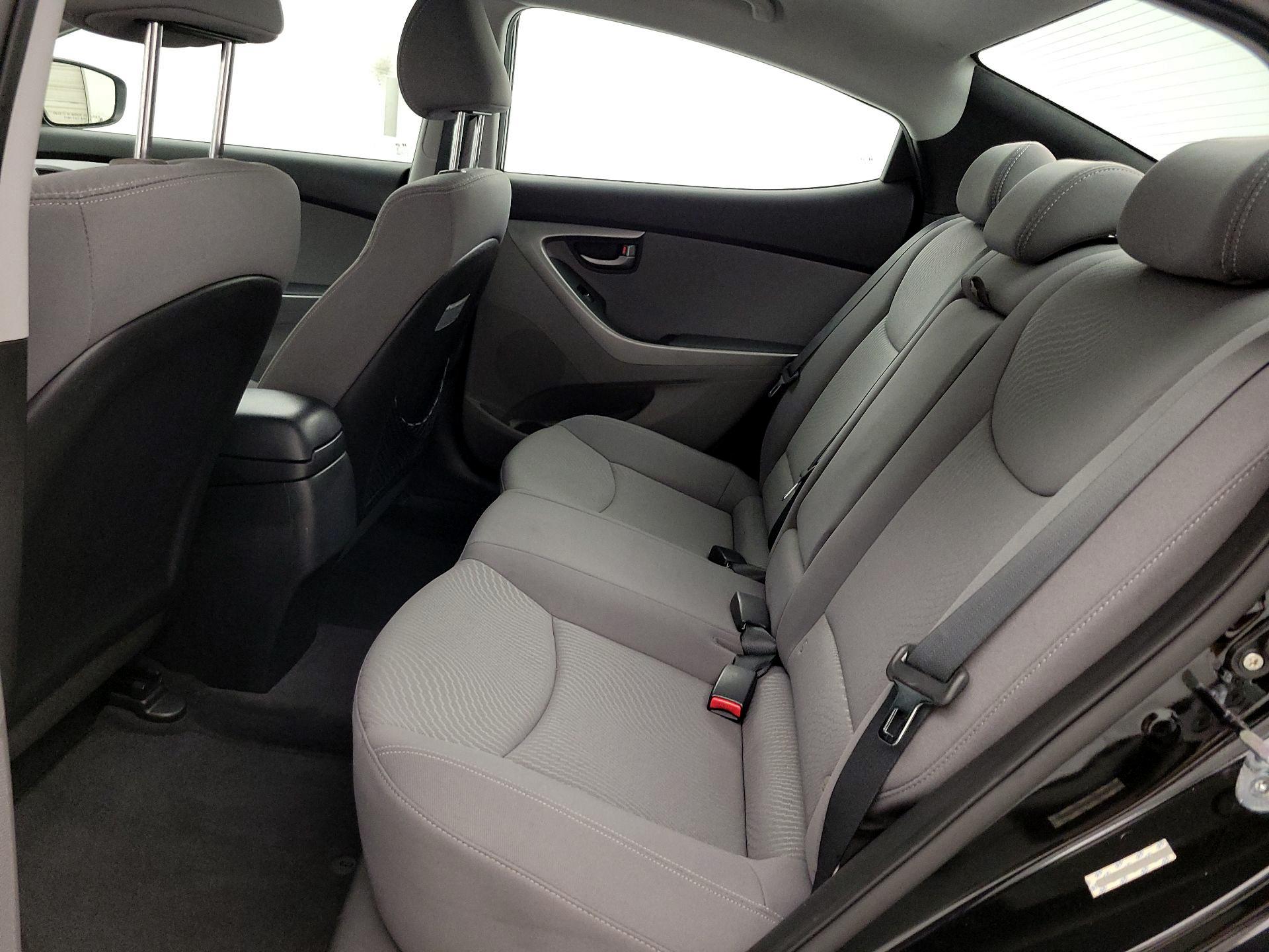 Thumbnail: 2015 Hyundai Elantra - 19