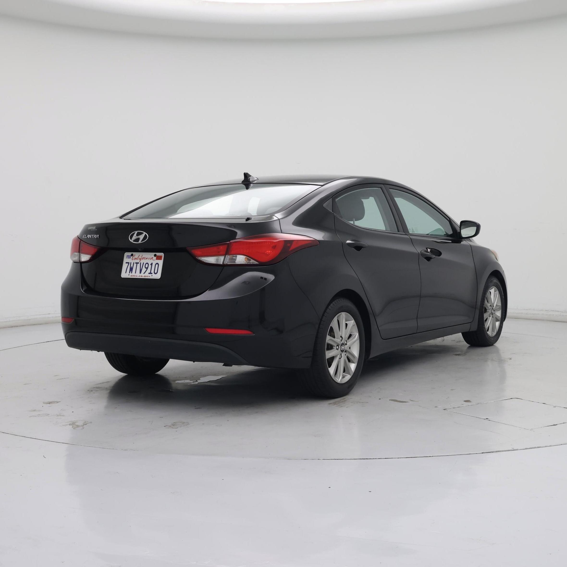 Thumbnail: 2015 Hyundai Elantra - 8
