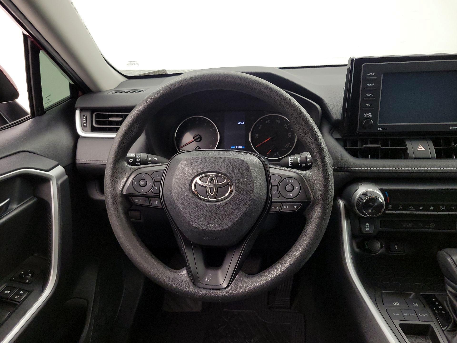 Thumbnail: 2020 Toyota RAV4 - 10