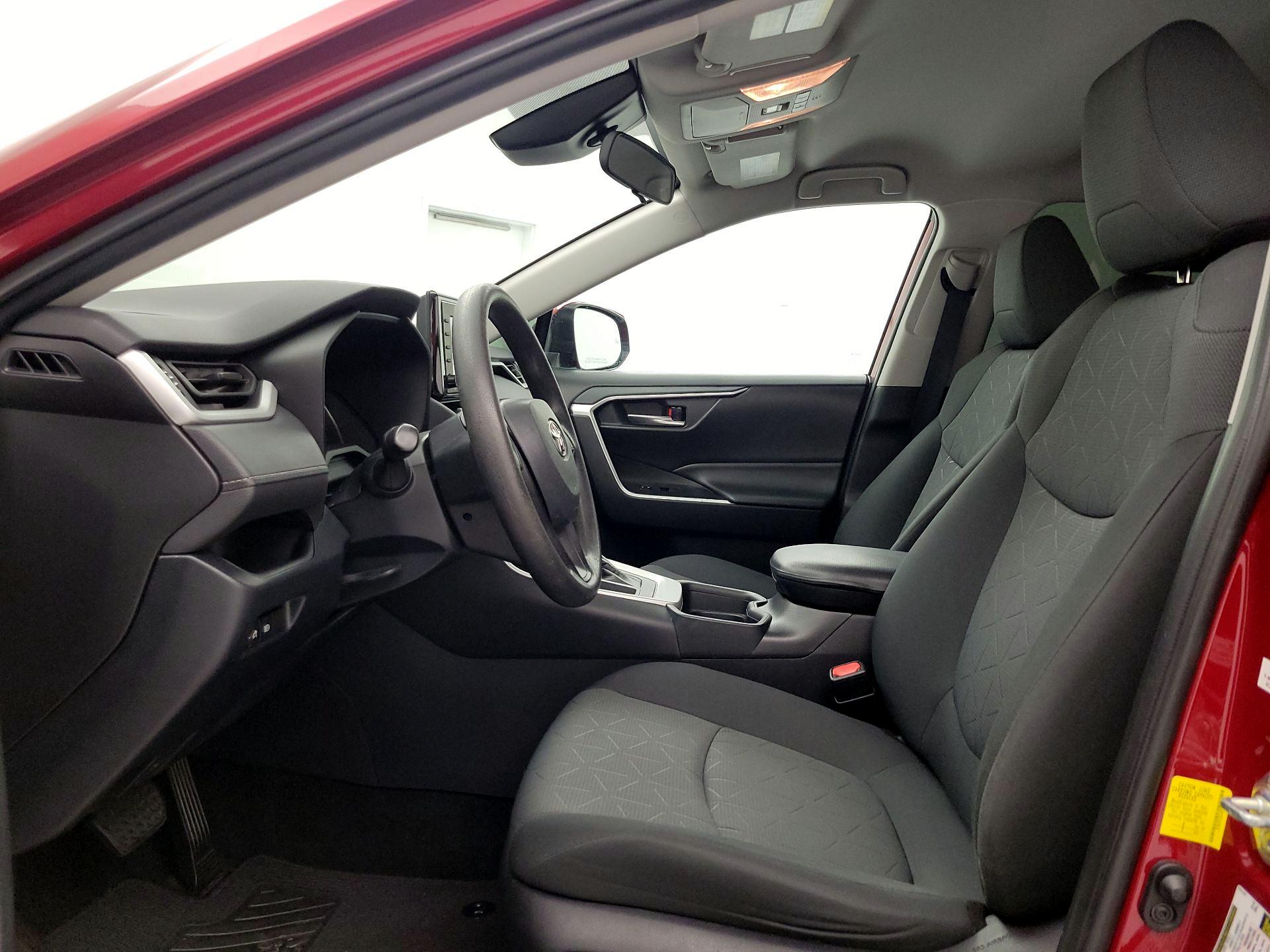 Thumbnail: 2020 Toyota RAV4 - 11