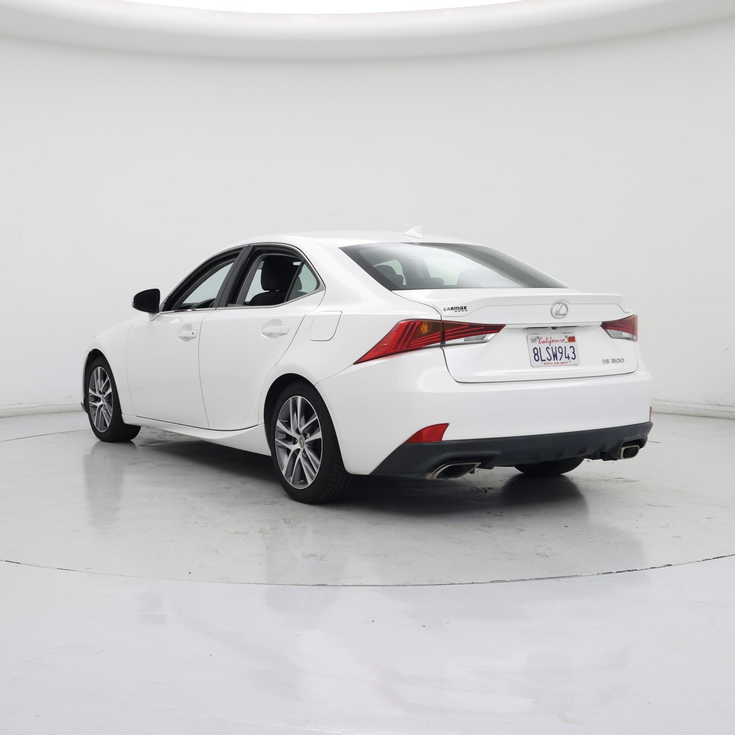 Thumbnail: 2019 Lexus IS - 2