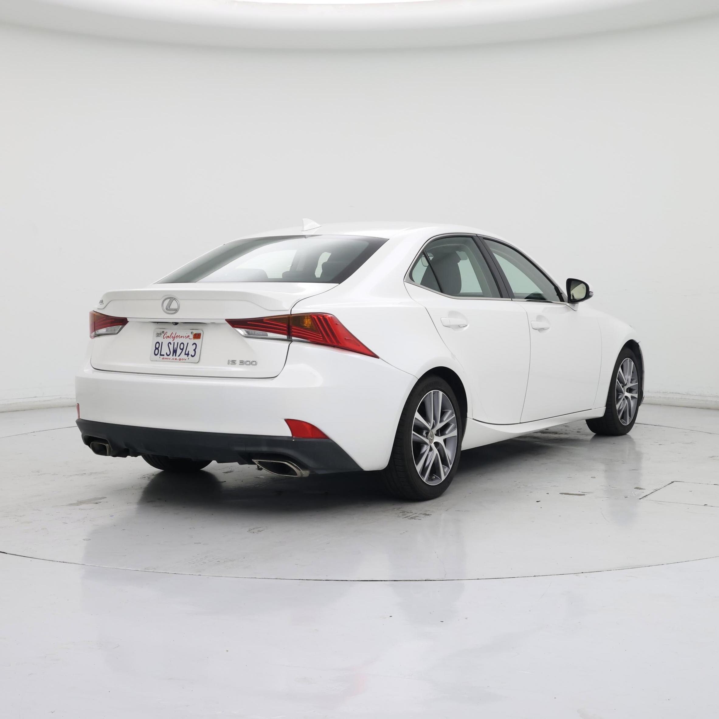 Thumbnail: 2019 Lexus IS - 8