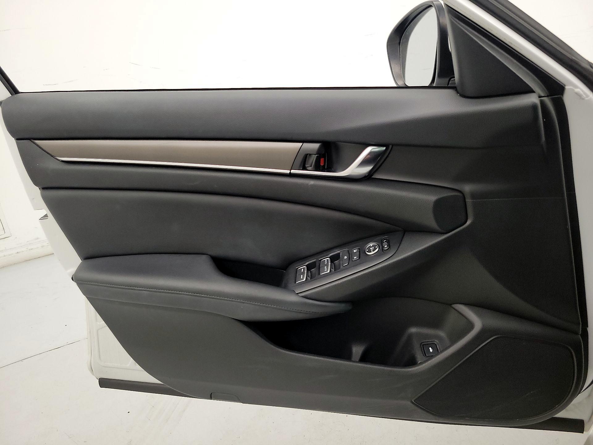 Thumbnail: 2019 Honda Accord - 12