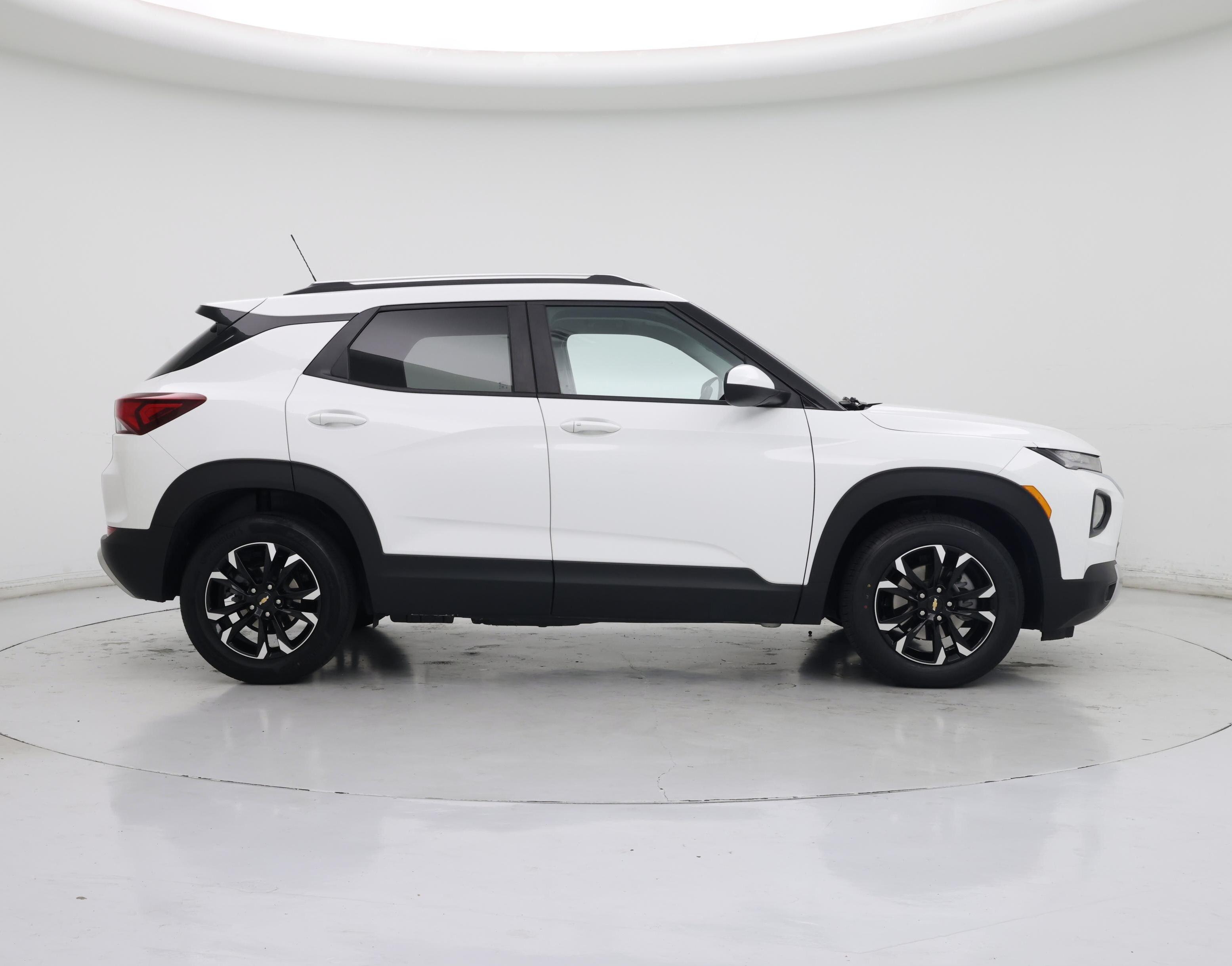 Thumbnail: 2023 Chevrolet TrailBlazer - 7