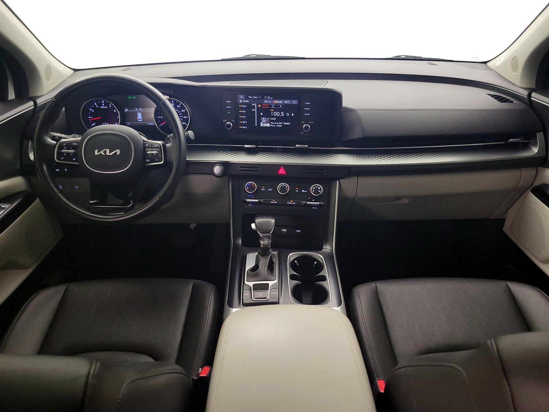 Thumbnail: 2023 Kia Carnival - 9