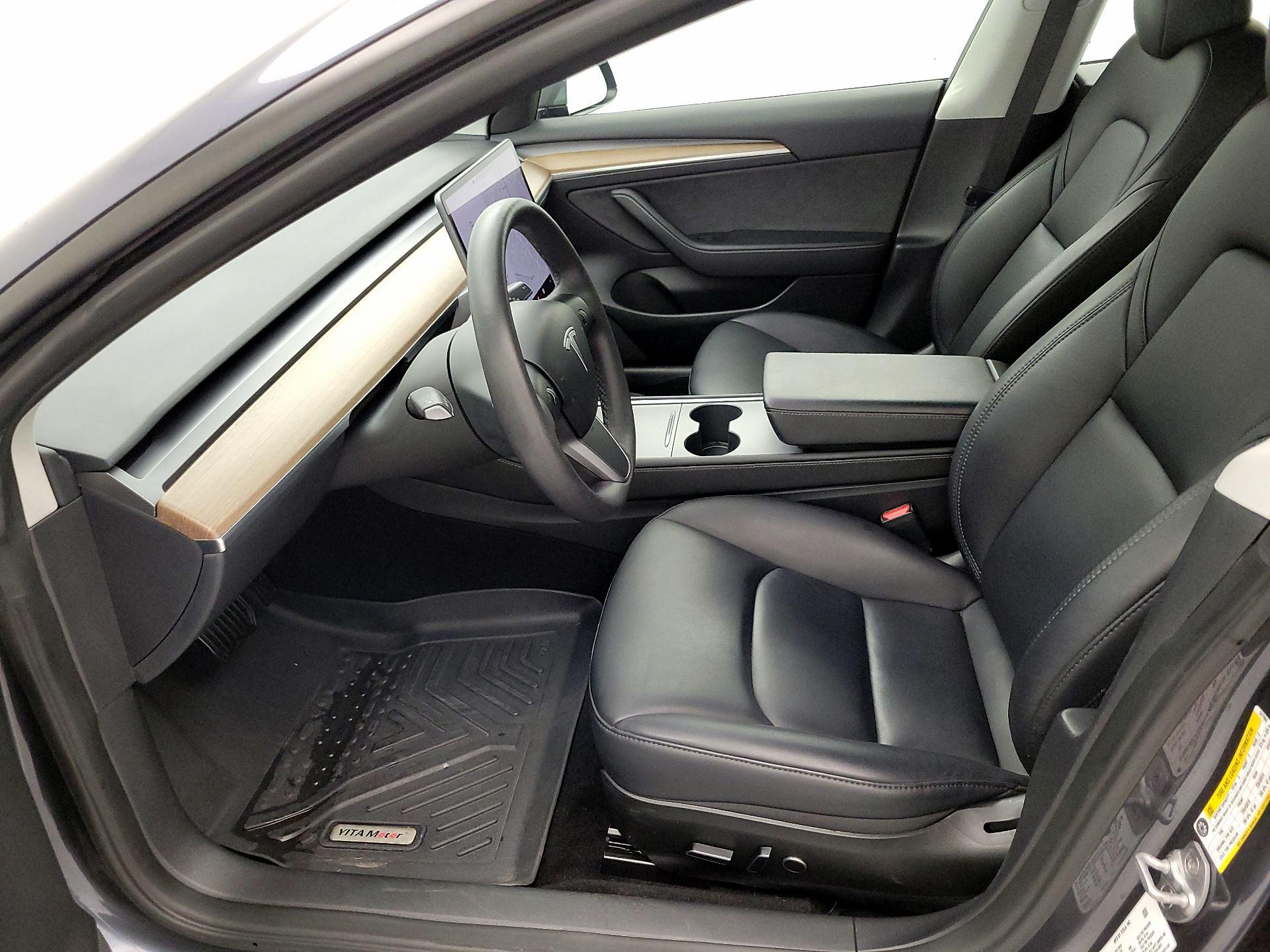 Thumbnail: 2023 Tesla Model 3 - 11