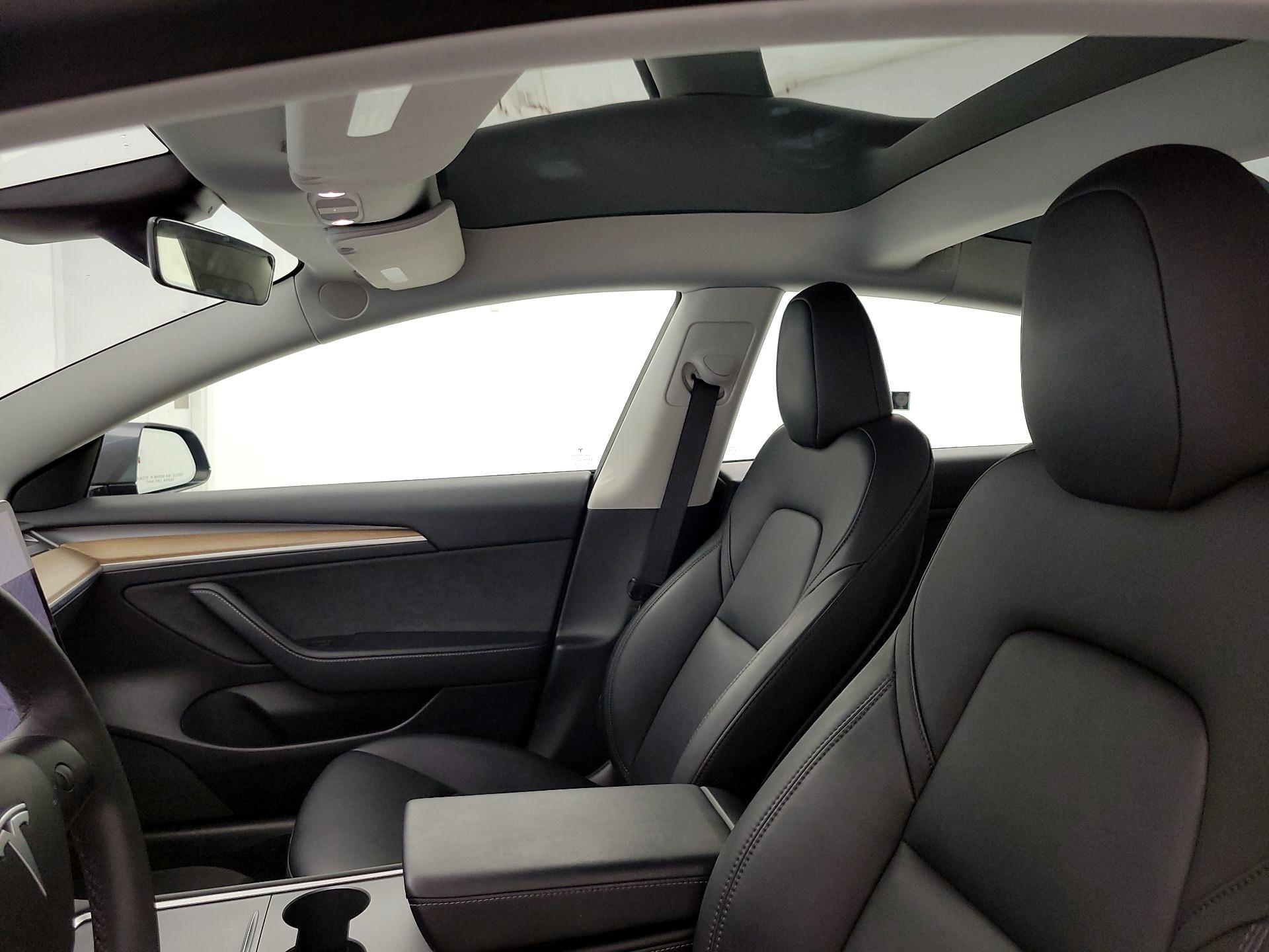 Thumbnail: 2023 Tesla Model 3 - 18