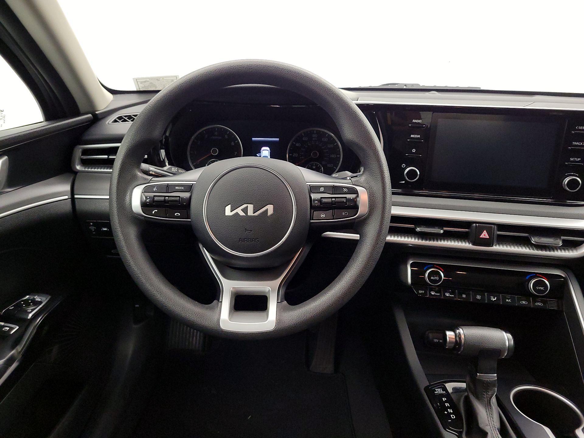 Thumbnail: 2022 Kia K5 - 10