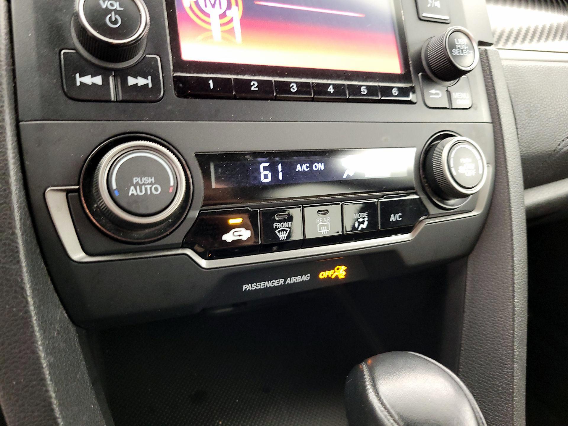 Thumbnail: 2018 Honda Civic - 16