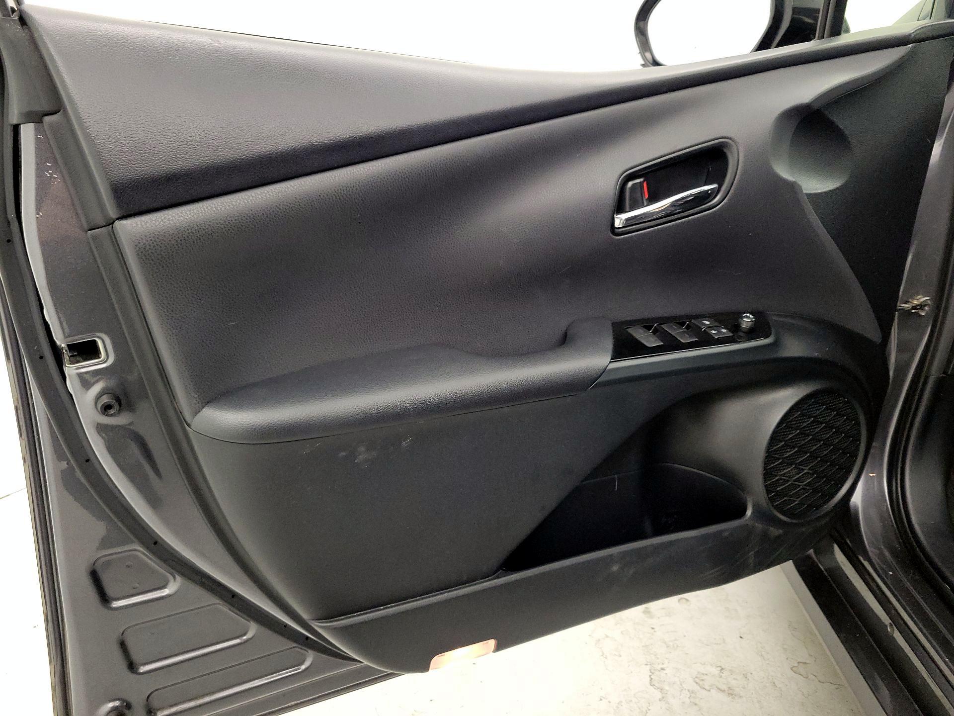 Thumbnail: 2019 Toyota Prius Prime - 12