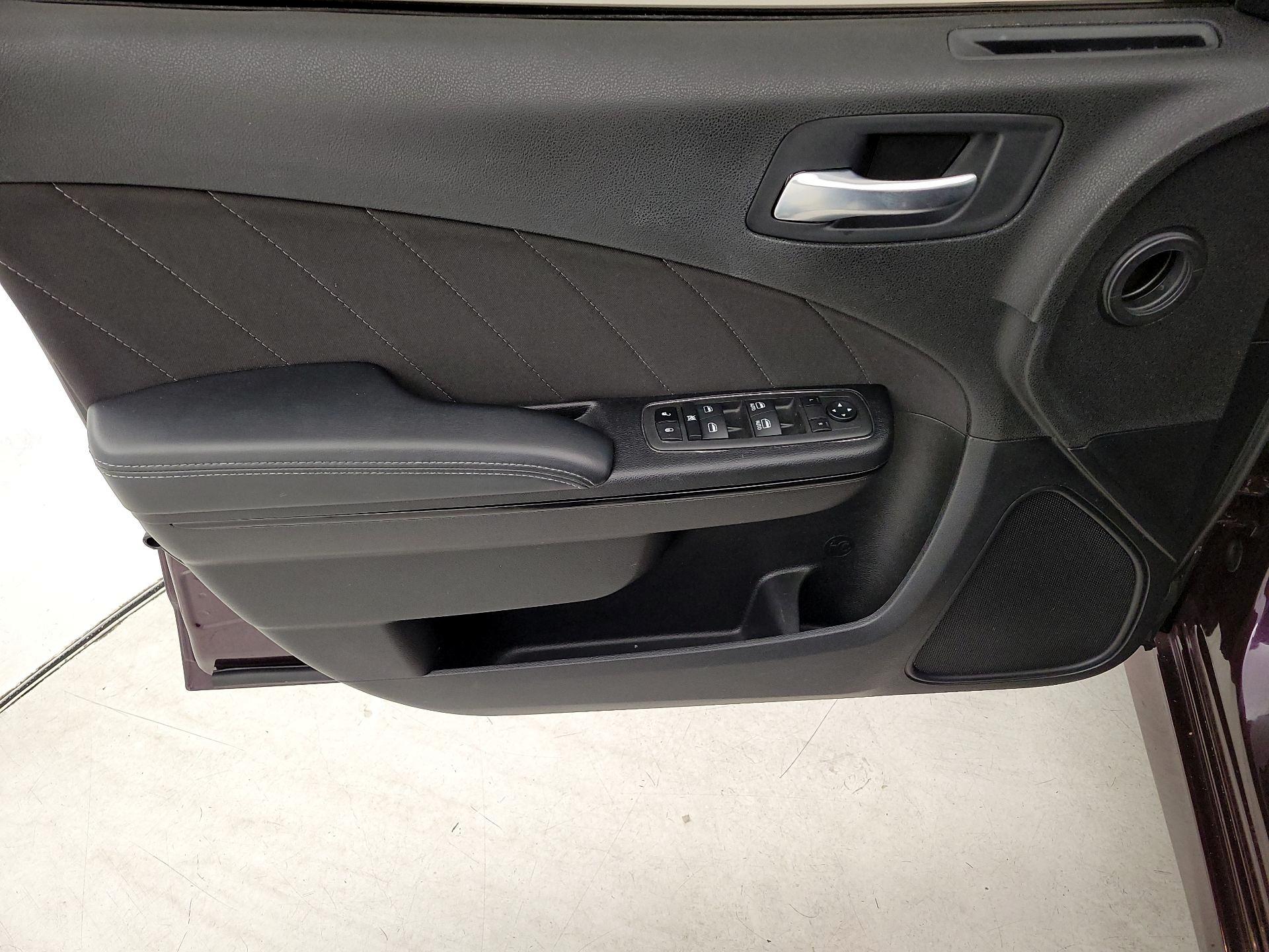 Thumbnail: 2022 Dodge Charger - 12