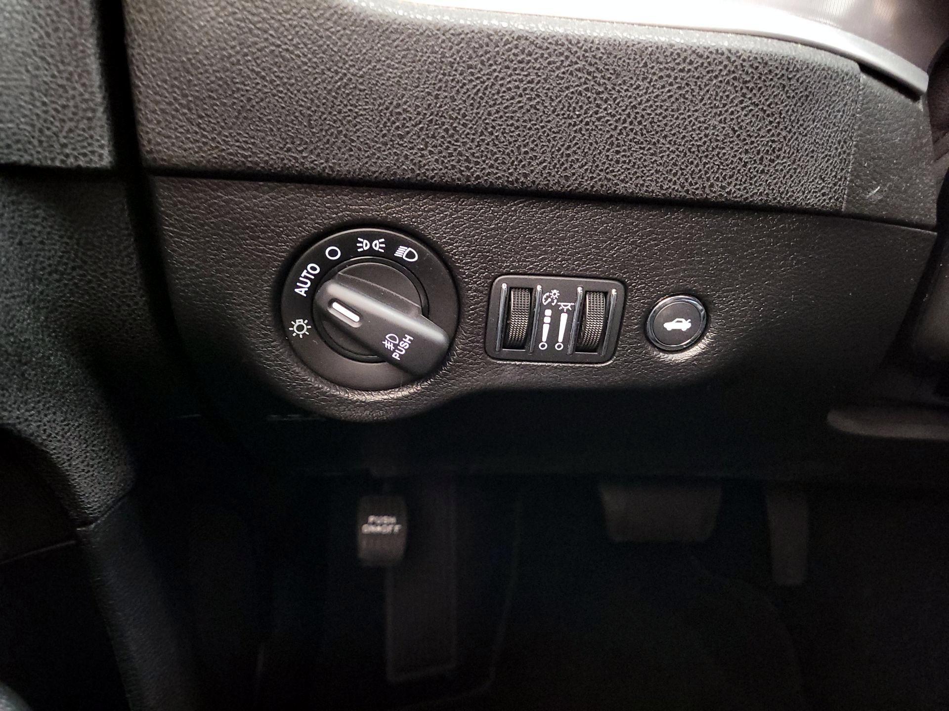 Thumbnail: 2022 Dodge Charger - 13